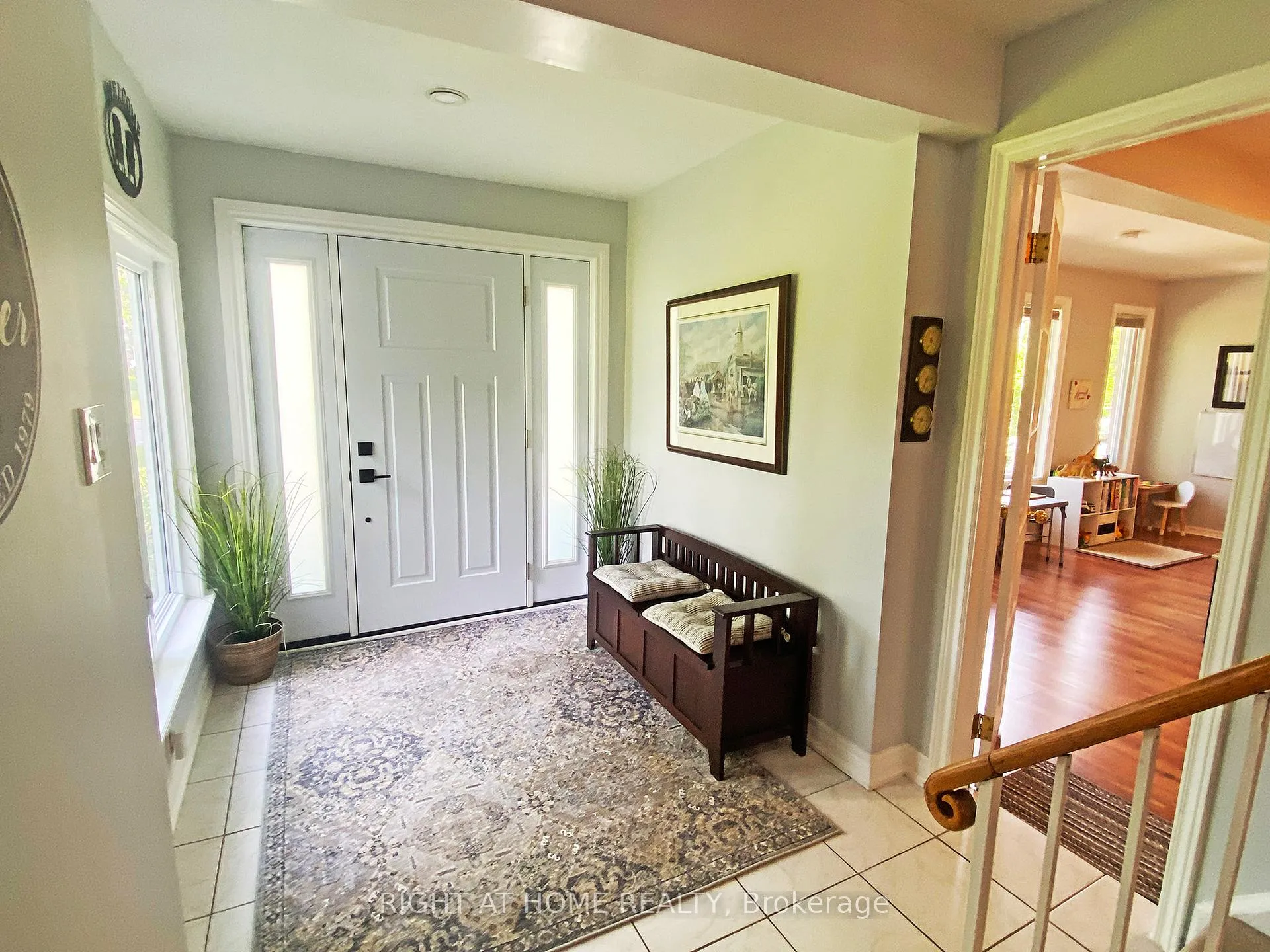Photo 11 of 10 Munro Street, Caledon, Palgrave — HOMEH