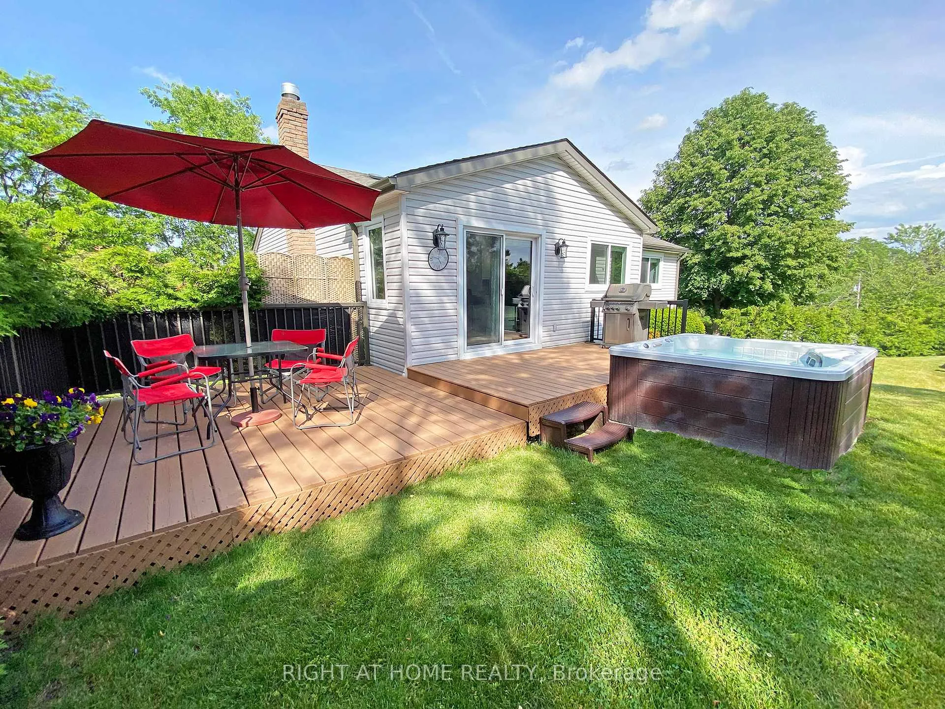 Photo 24 of 10 Munro Street, Caledon, Palgrave — HOMEH