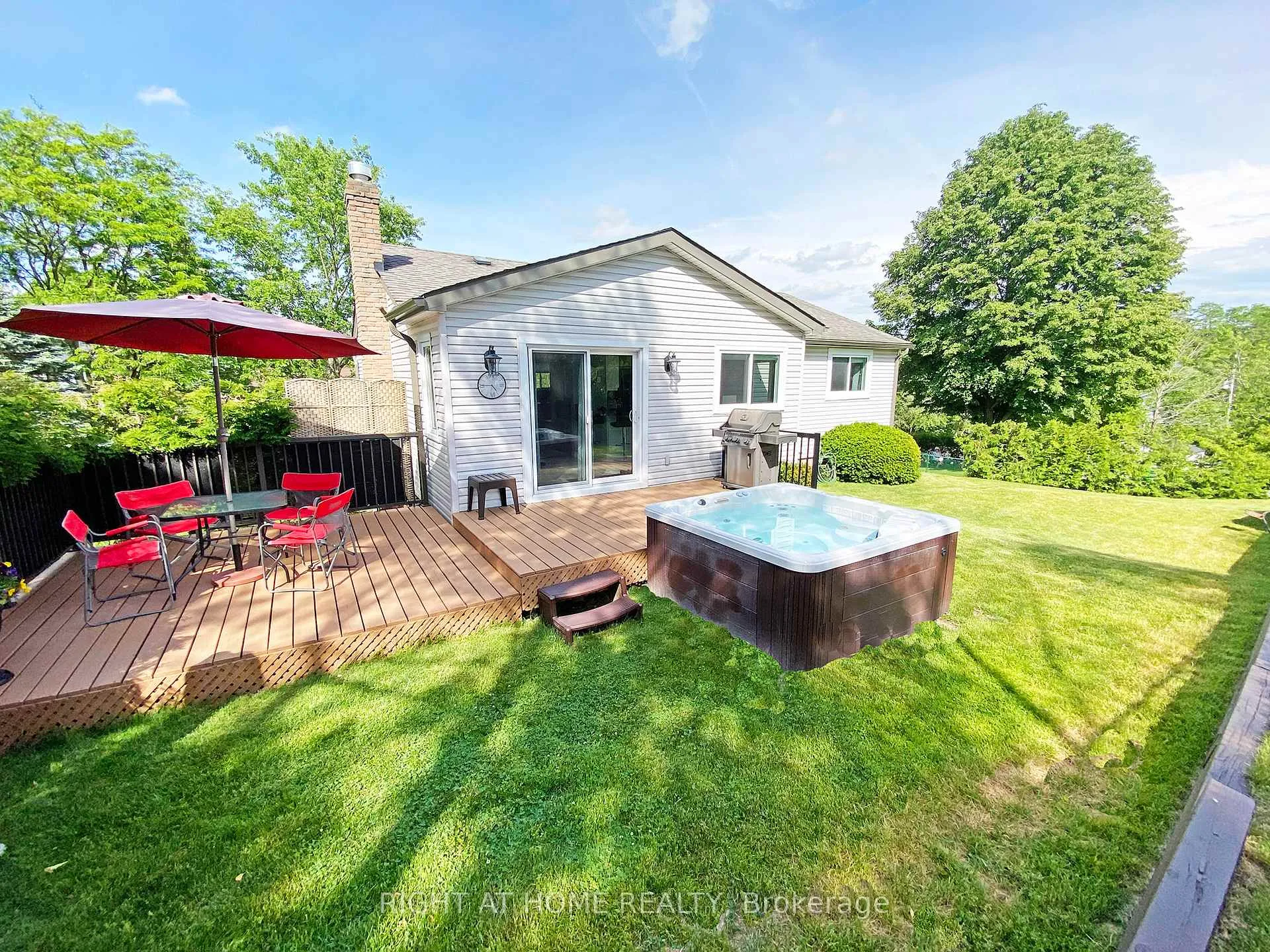 Photo 26 of 10 Munro Street, Caledon, Palgrave — HOMEH