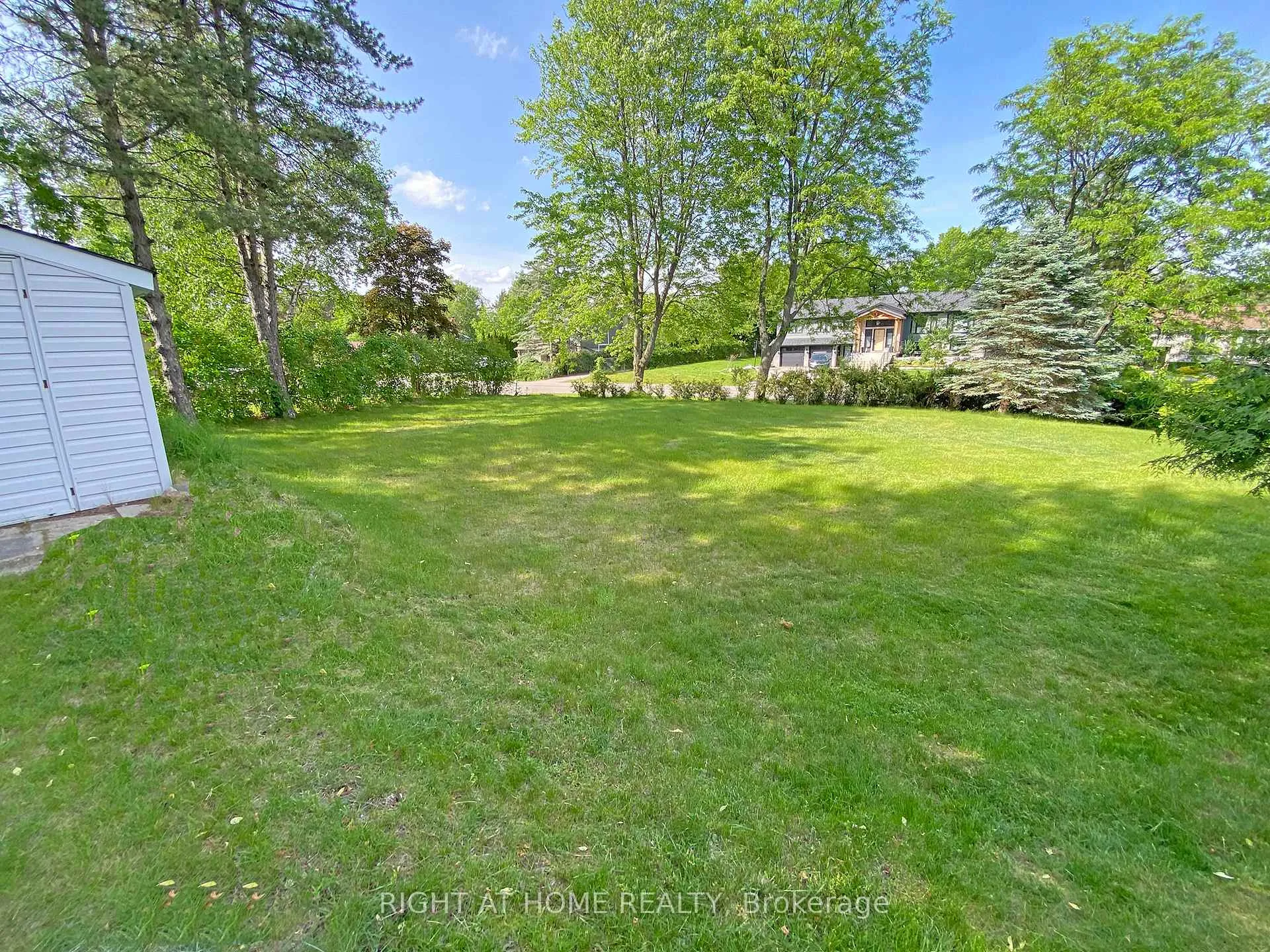 Photo 30 of 10 Munro Street, Caledon, Palgrave — HOMEH