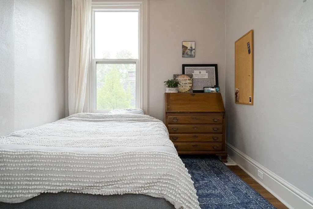 Photo 8 of 146 Forest Avenue, Hamilton, Corktown — HOMEH