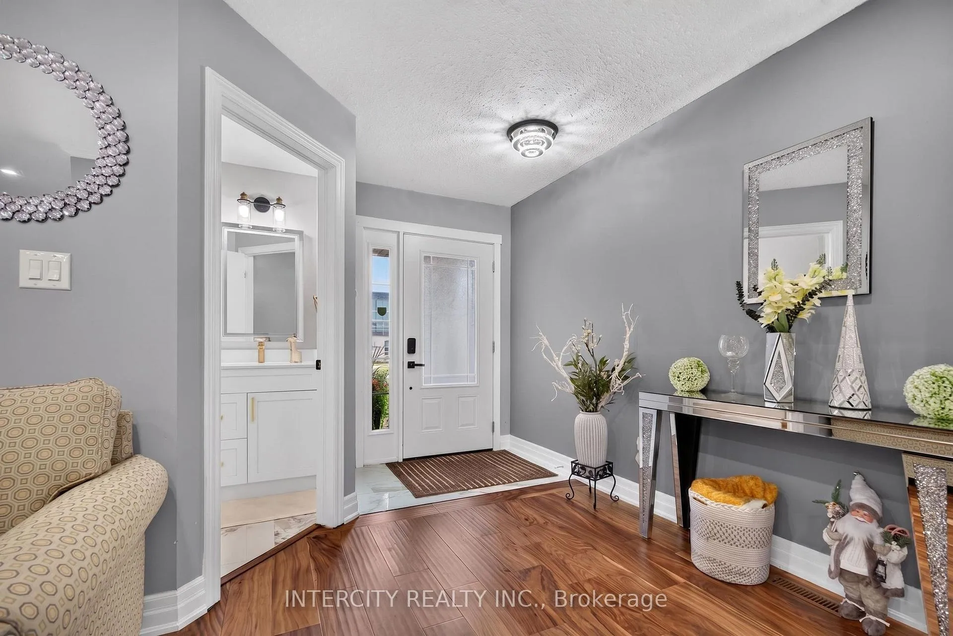 Photo 10 of 2560 Meadowgate Boulevard, London, South U — HOMEH