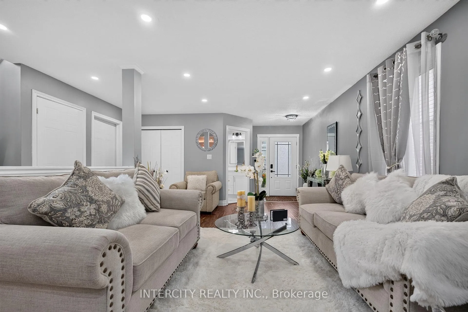 Photo 14 of 2560 Meadowgate Boulevard, London, South U — HOMEH