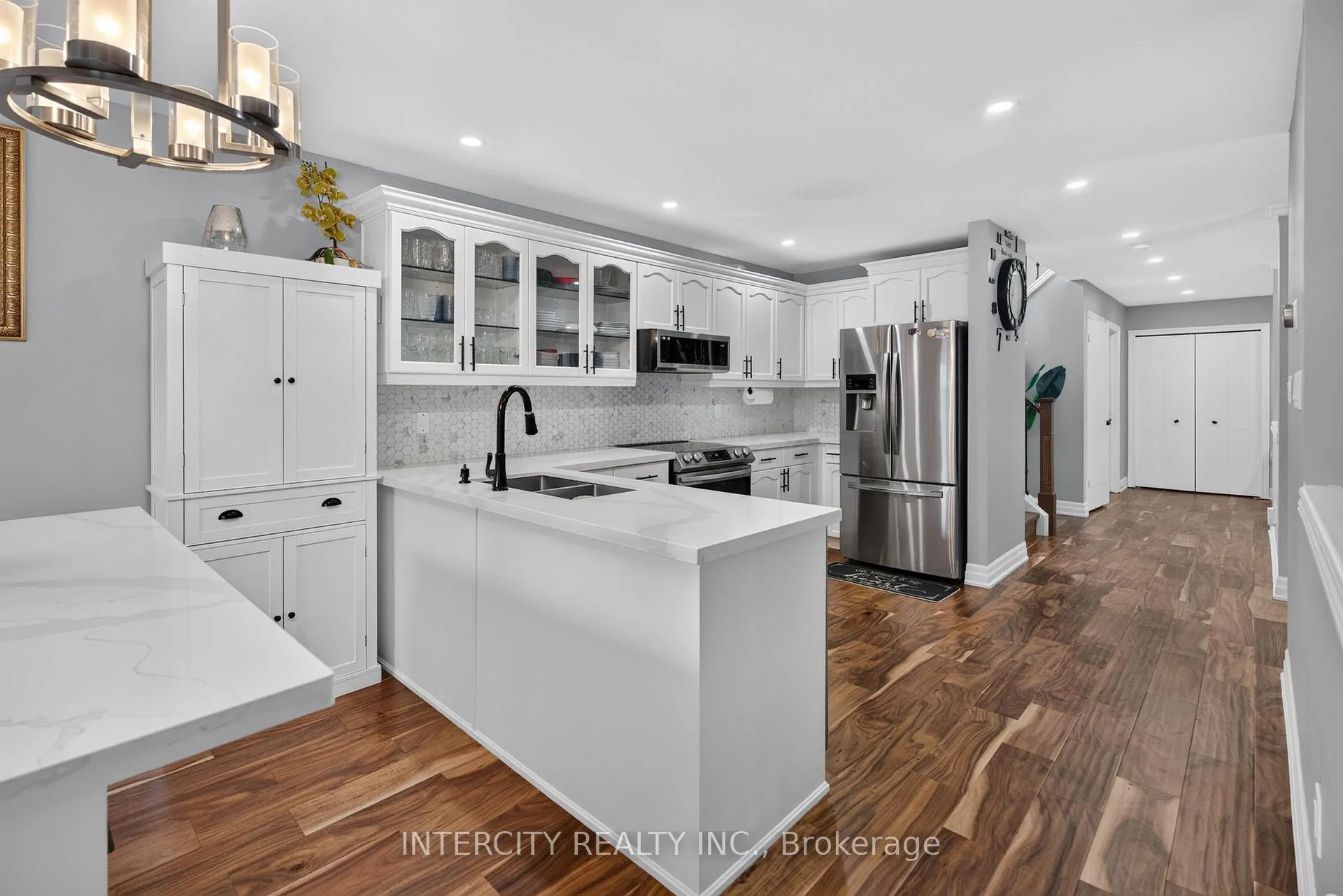 Photo 19 of 2560 Meadowgate Boulevard, London, South U — HOMEH