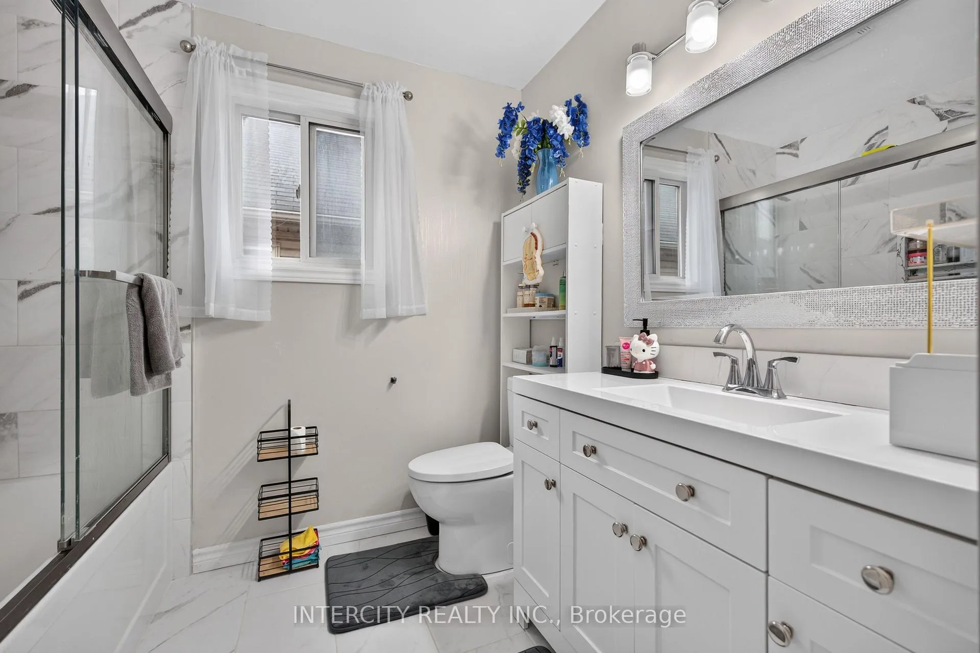 Photo 25 of 2560 Meadowgate Boulevard, London, South U — HOMEH