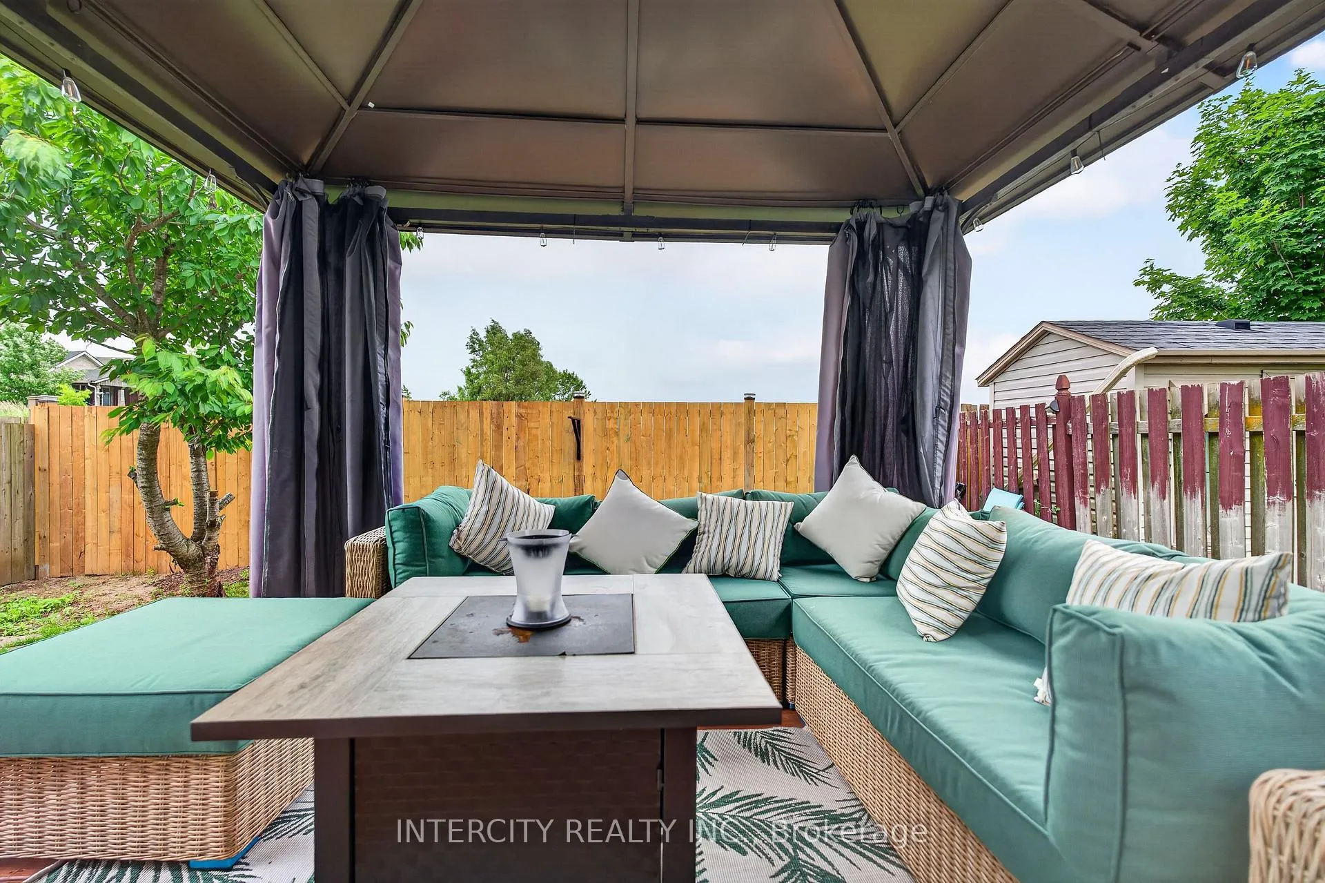 Photo 31 of 2560 Meadowgate Boulevard, London, South U — HOMEH