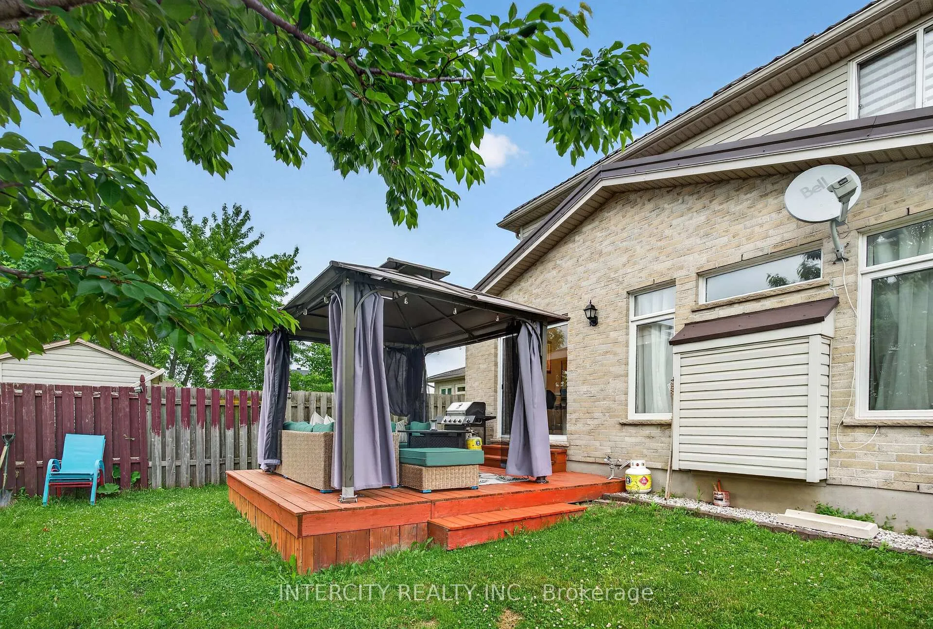 Photo 32 of 2560 Meadowgate Boulevard, London, South U — HOMEH