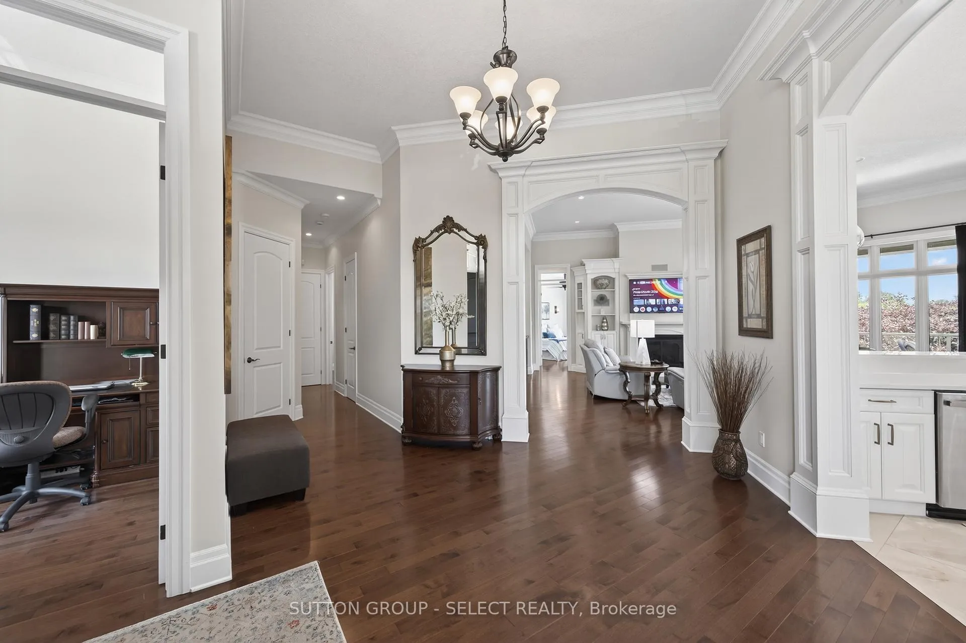 Photo 7 of 1898 Riverbend Road, London, South A — HOMEH