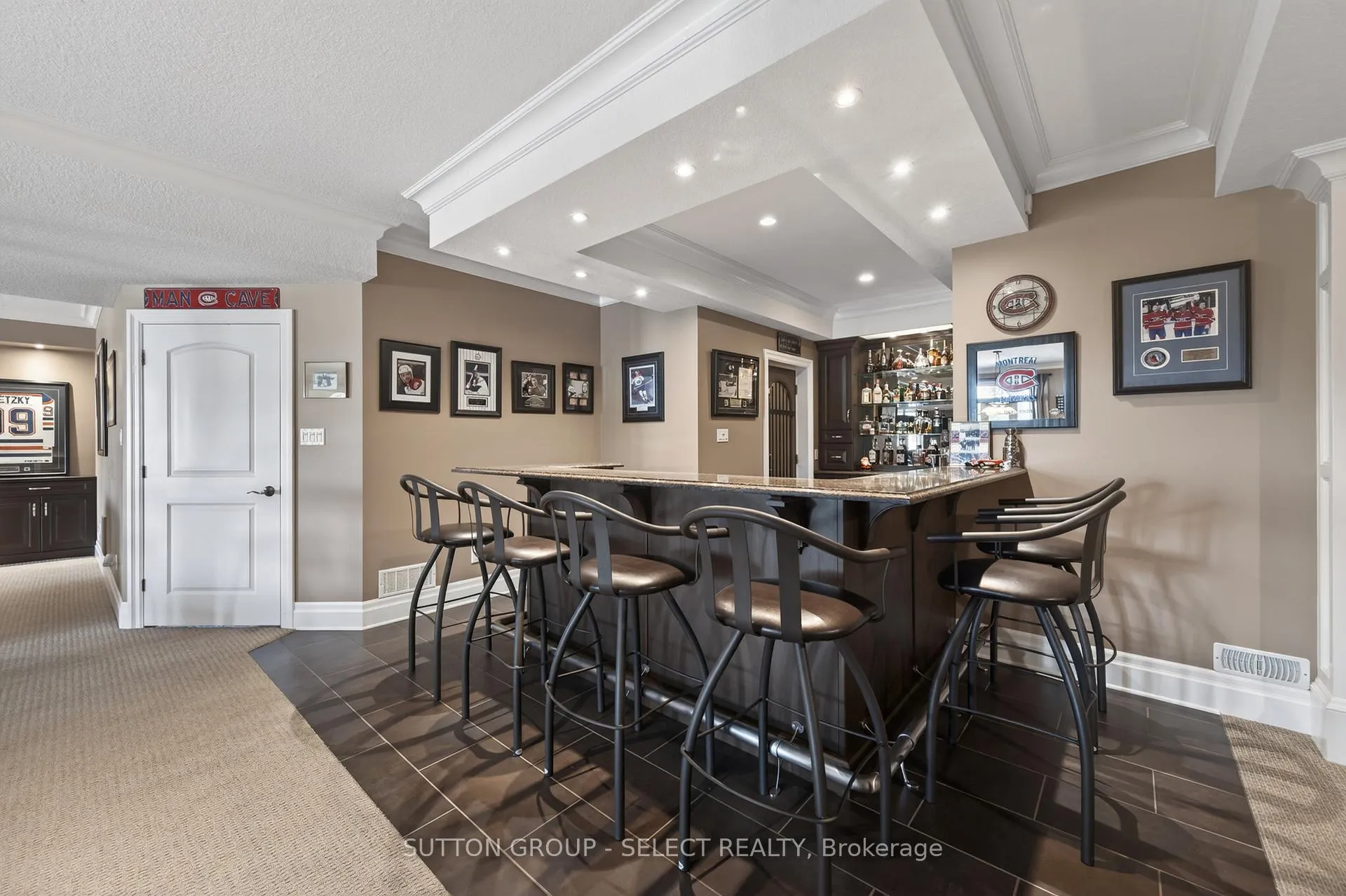 Photo 28 of 1898 Riverbend Road, London, South A — HOMEH