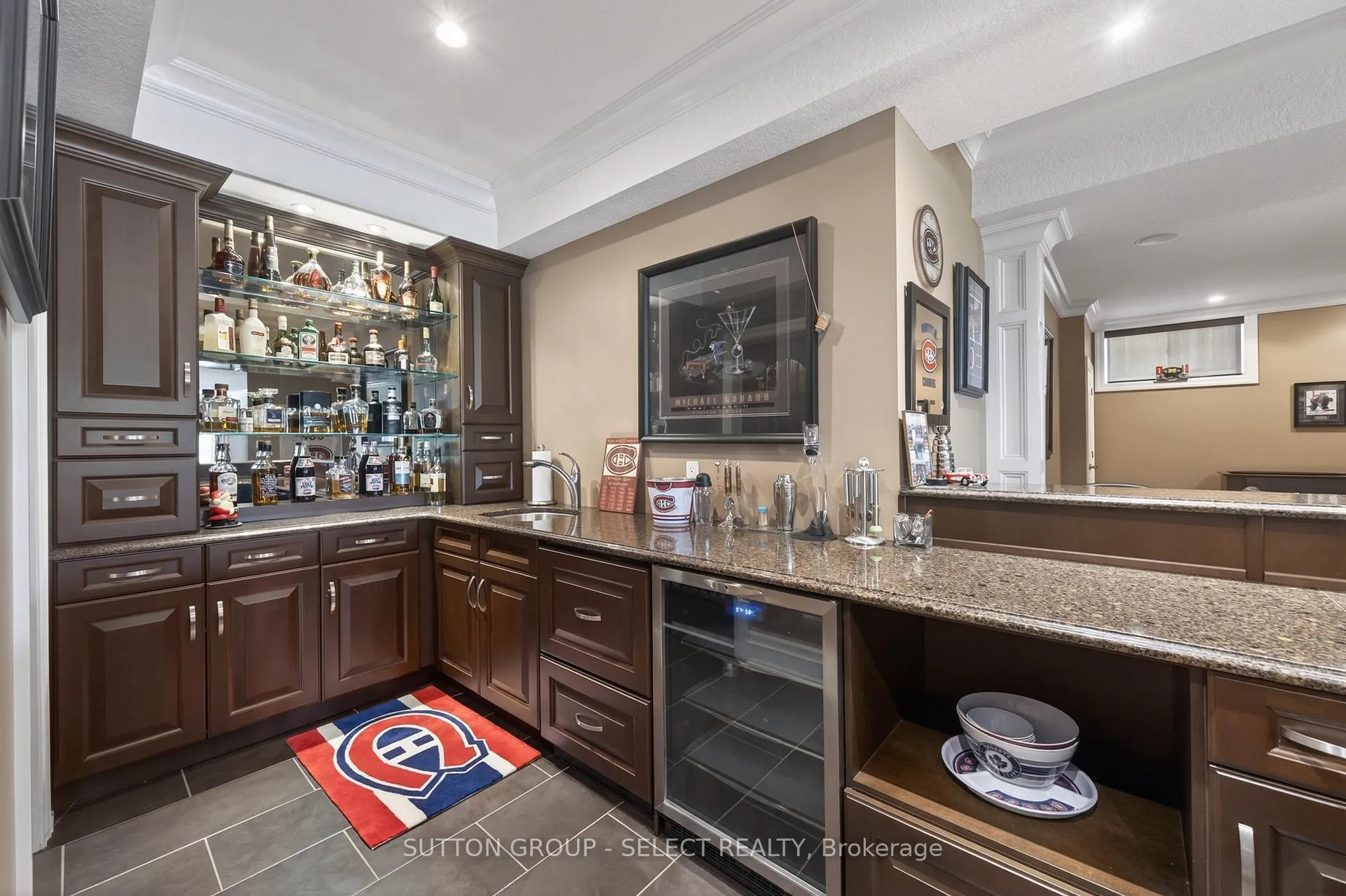 Photo 30 of 1898 Riverbend Road, London, South A — HOMEH