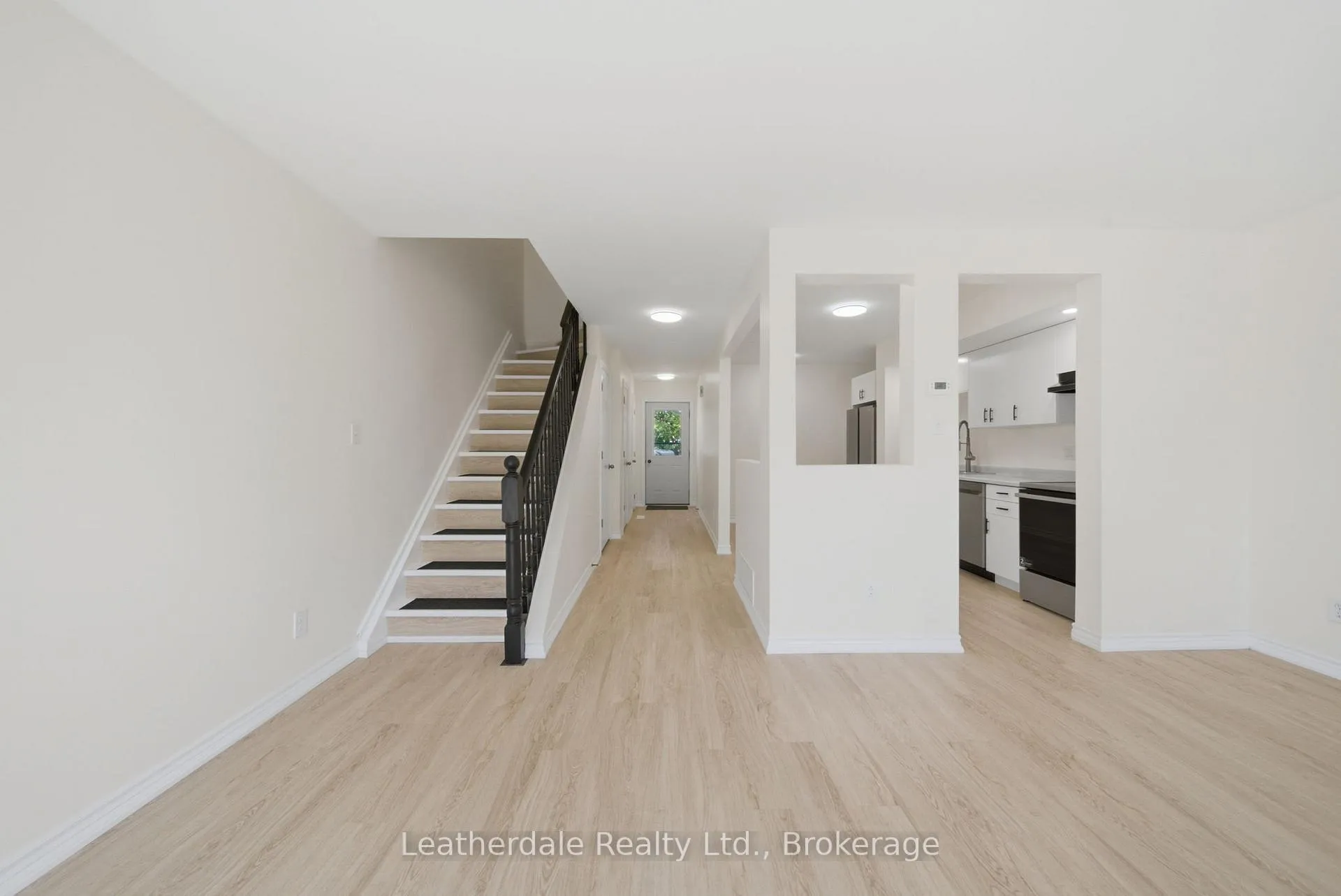 Photo 11 of Unit 21, 325 West Street N, Orillia — HOMEH