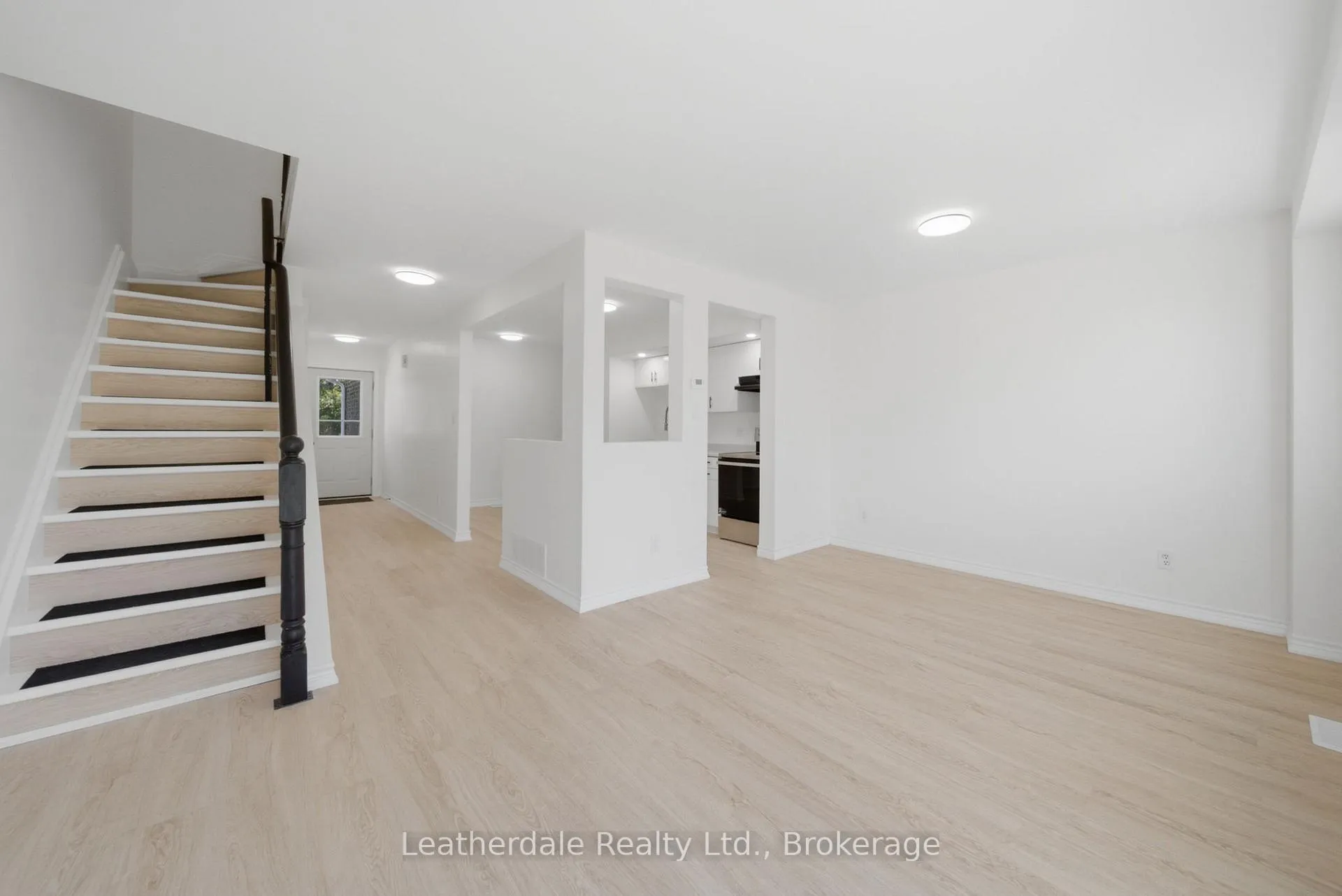 Photo 15 of Unit 21, 325 West Street N, Orillia — HOMEH