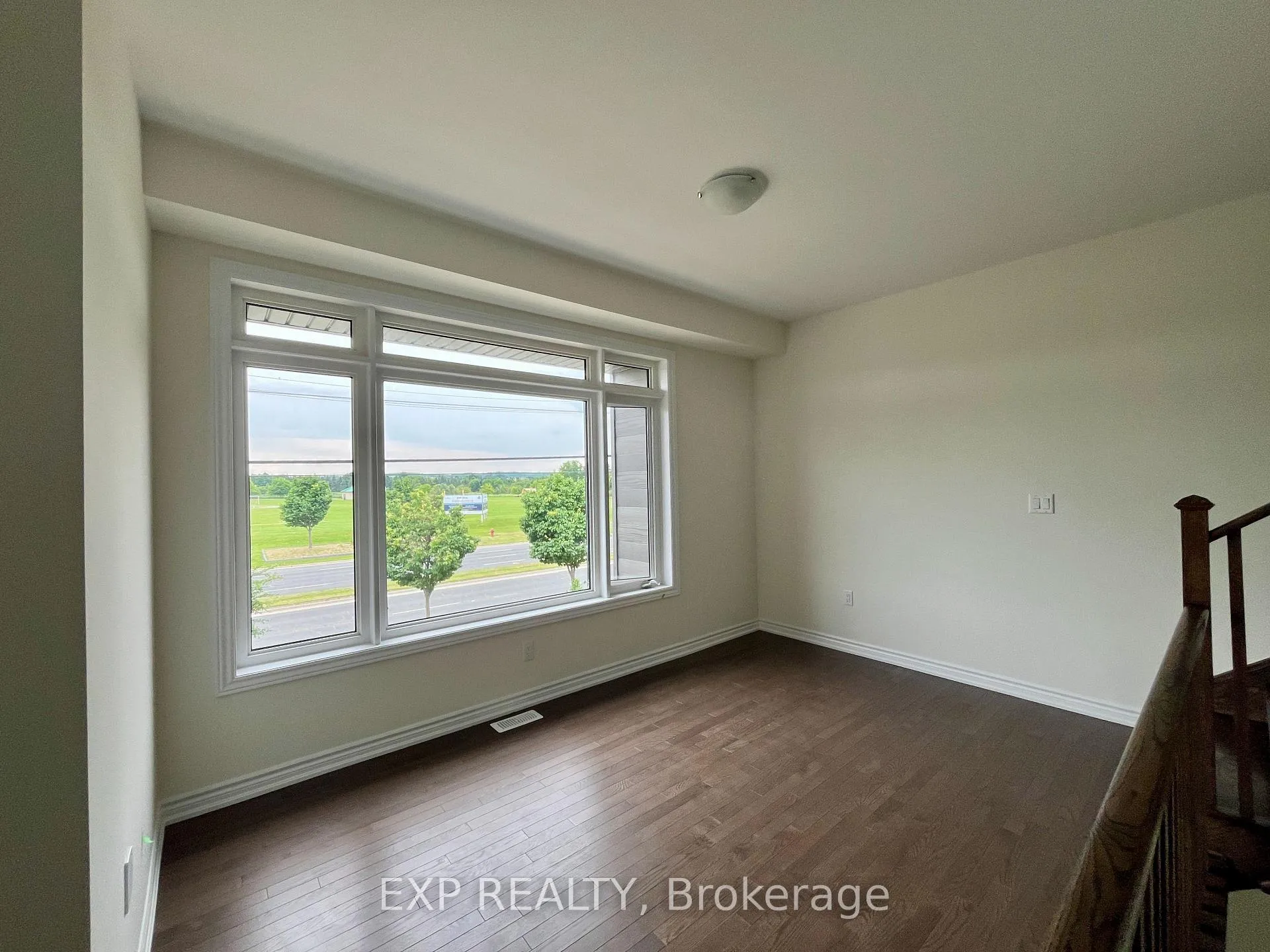 Photo 13 of 116 blick Crescent, Aurora, Bayview Northeast — HOMEH