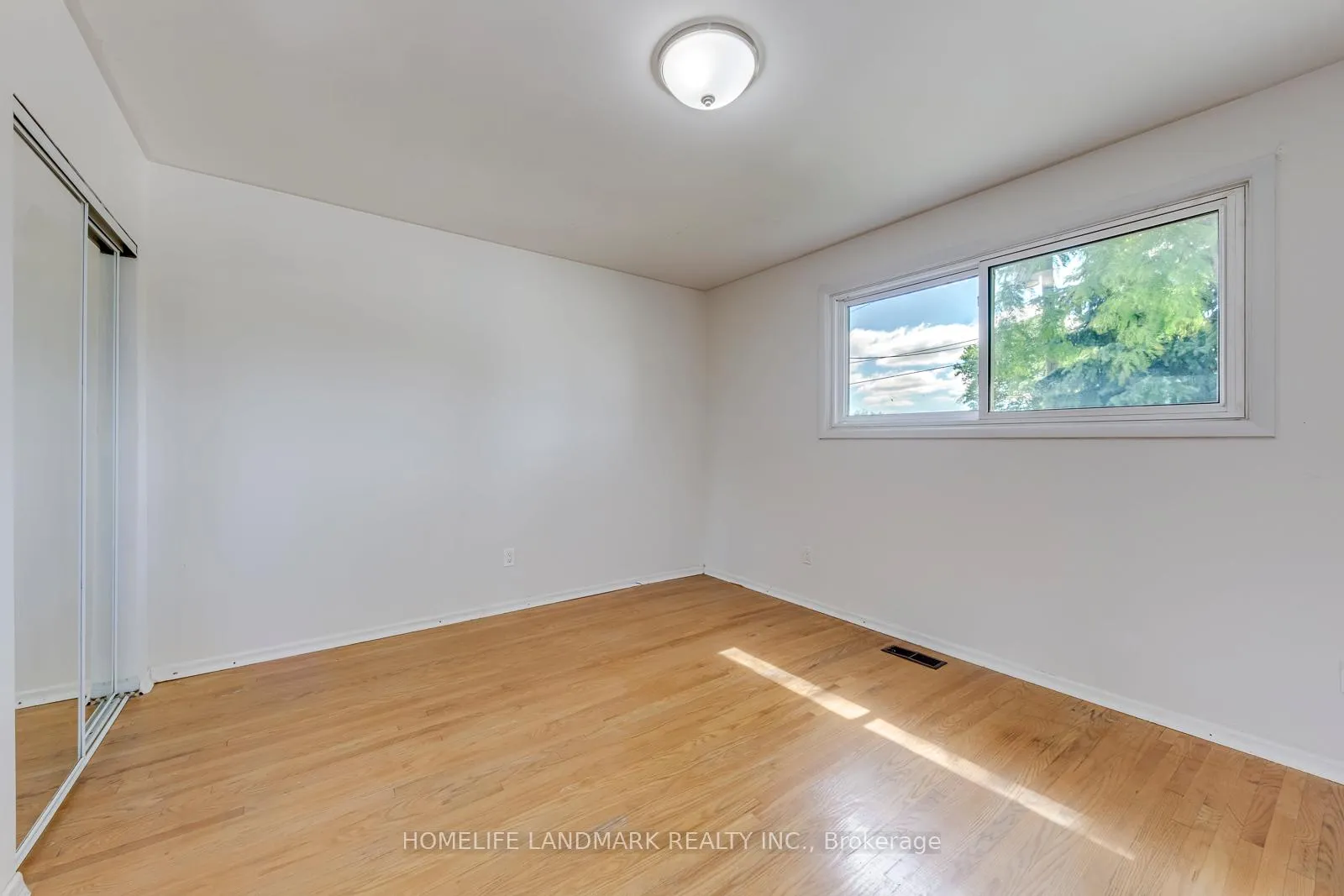 Photo 23 of 14 Lorraine Drive, Hamilton, Berrisfield — HOMEH