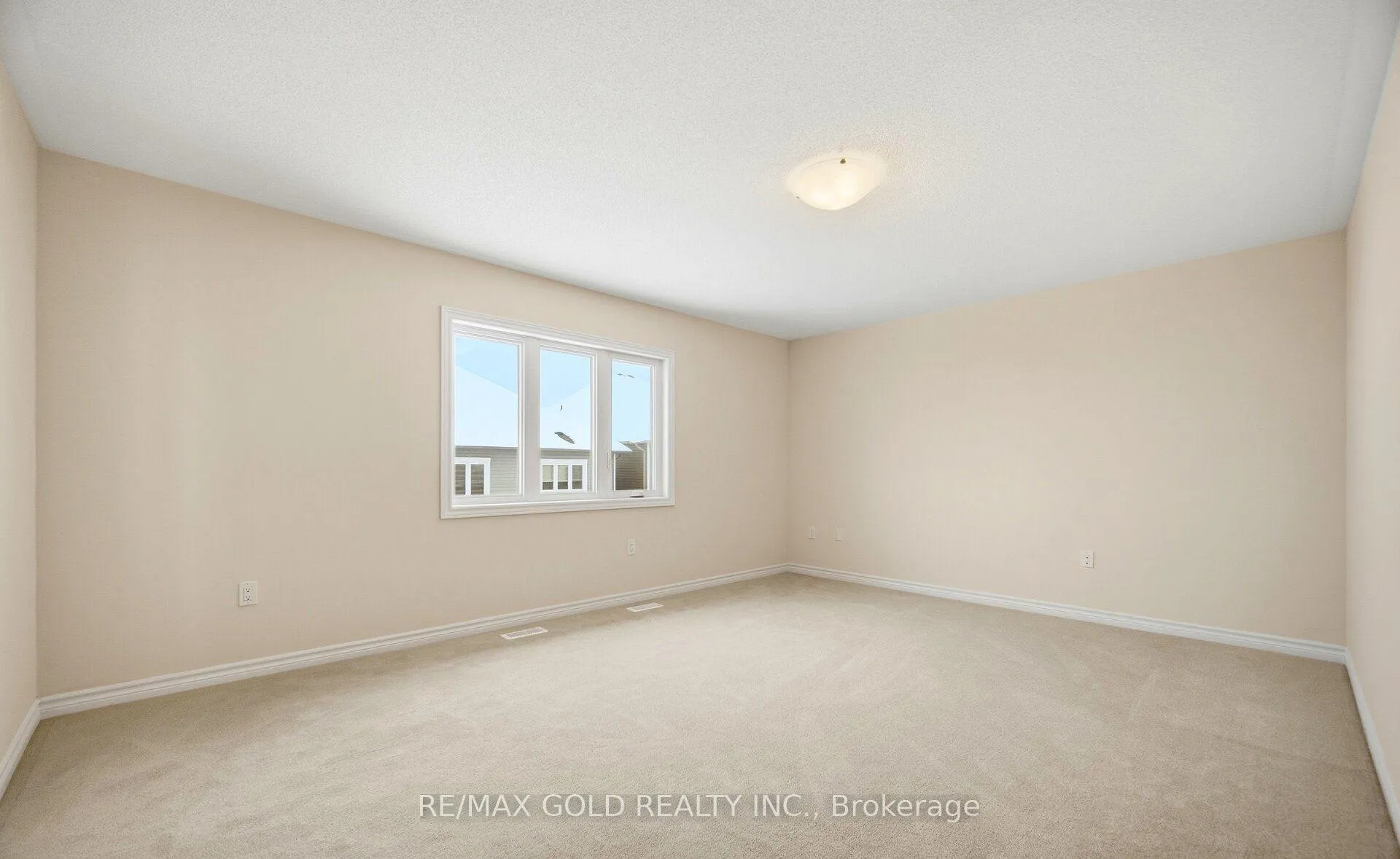 Photo 13 of 139 Mcgill Avenue, Erin — HOMEH