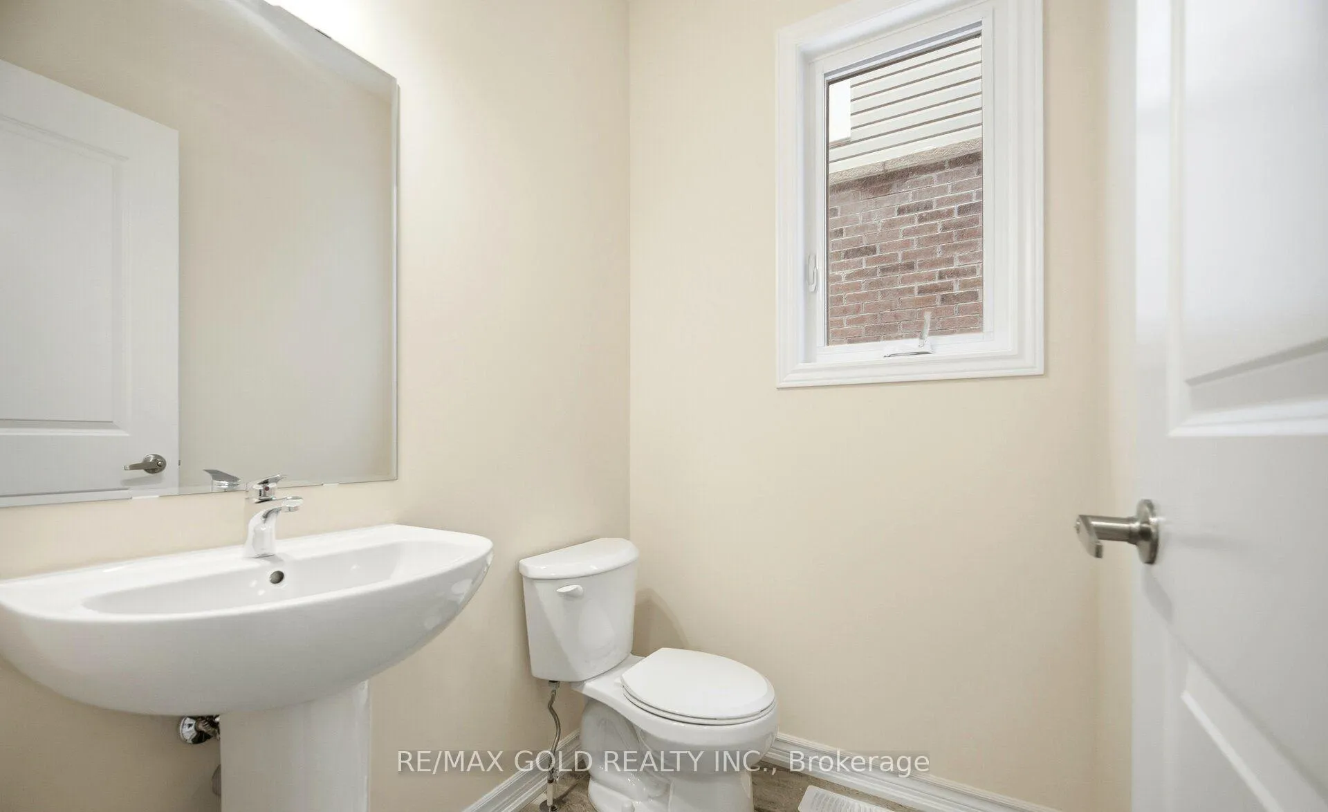 Photo 14 of 139 Mcgill Avenue, Erin — HOMEH