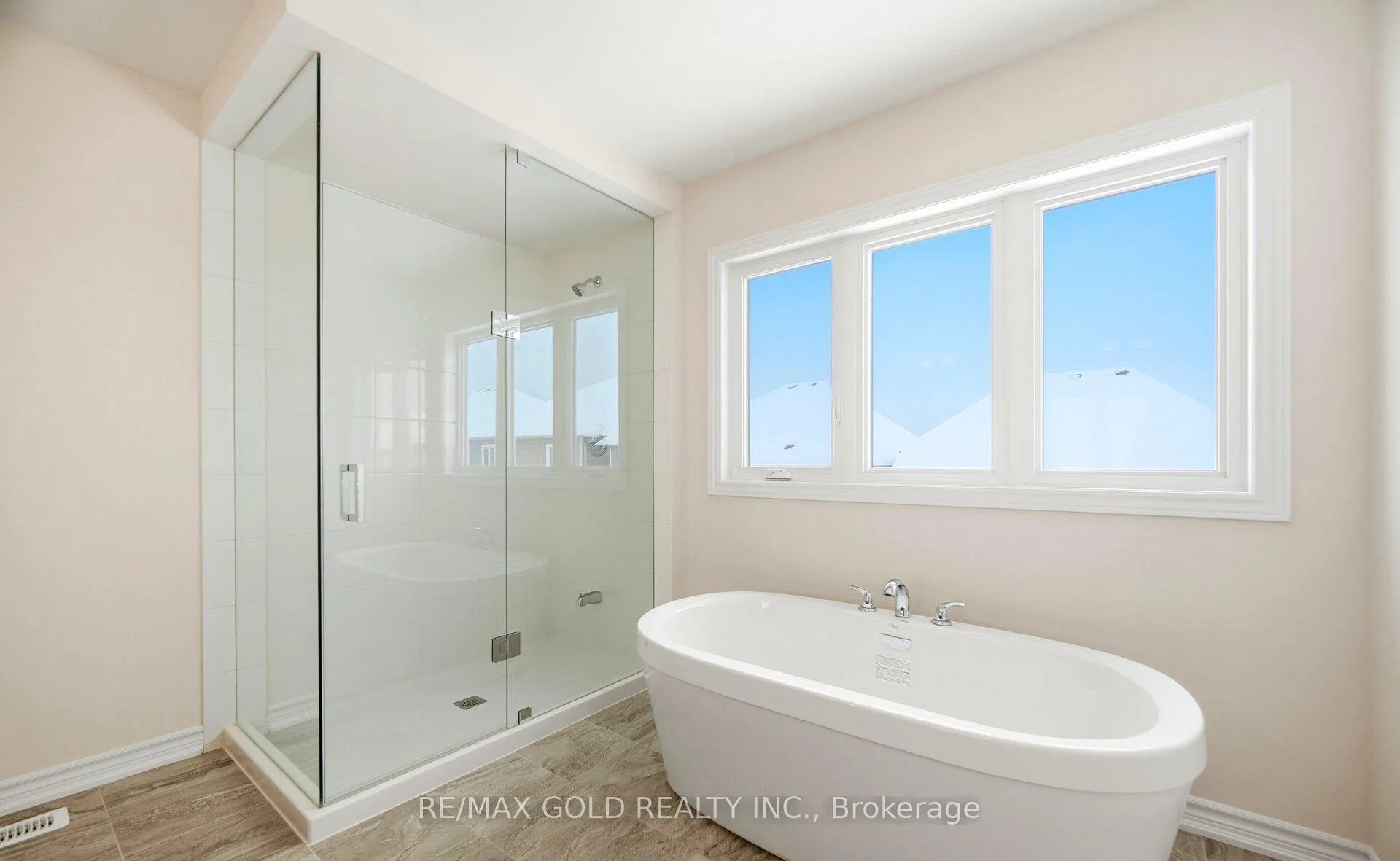 Photo 17 of 139 Mcgill Avenue, Erin — HOMEH