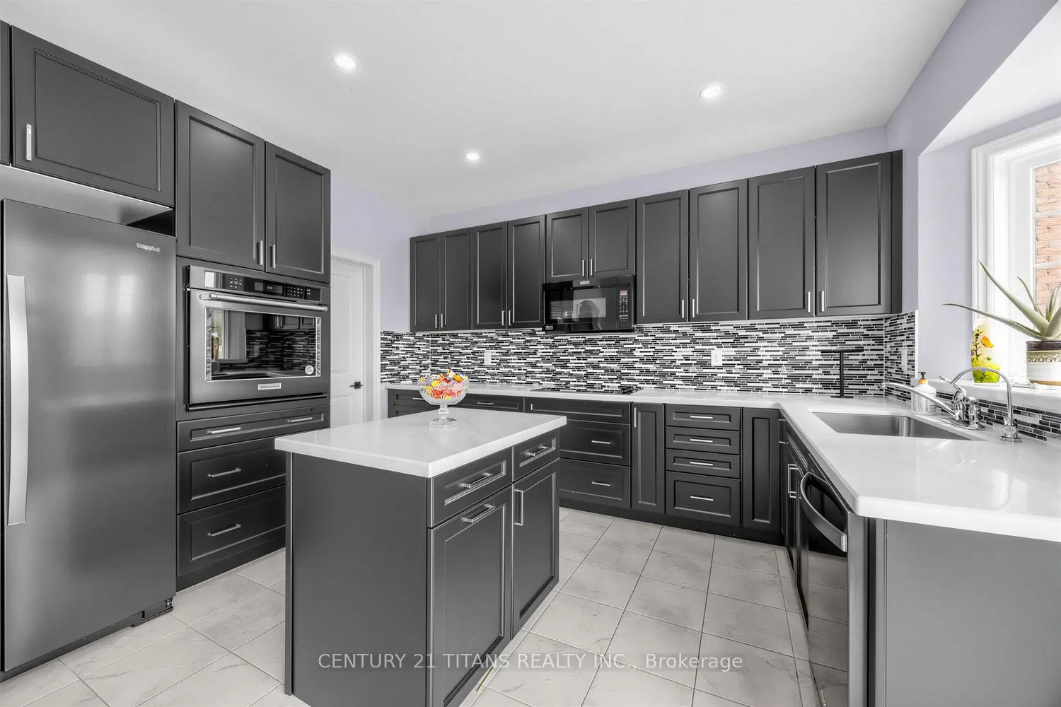 Photo 12 of 719 Audley Road S, Ajax, South East — HOMEH