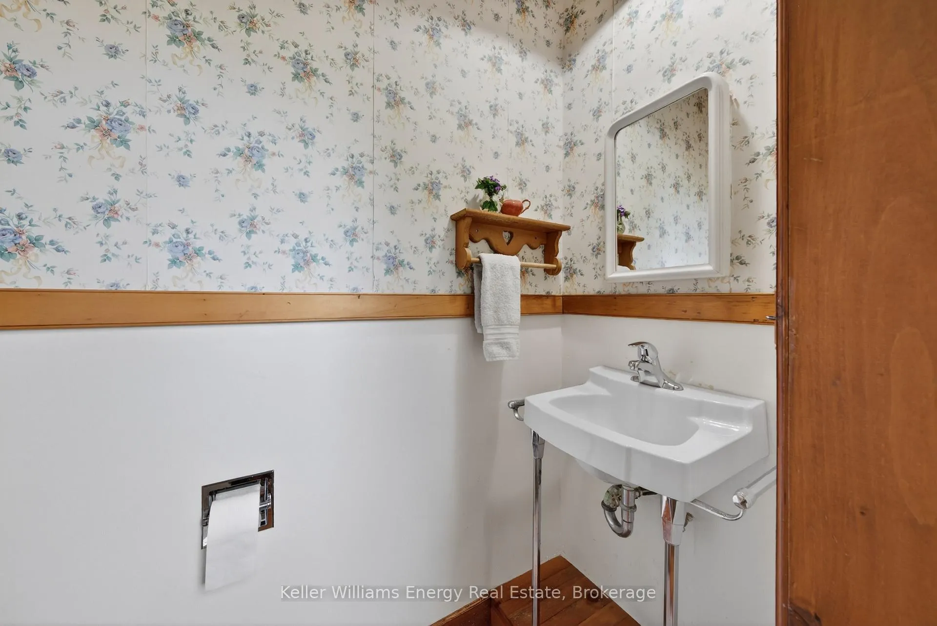 Photo 12 of 3753 County Rd 13, Prince Edward County, South Marysburg Ward — HOMEH