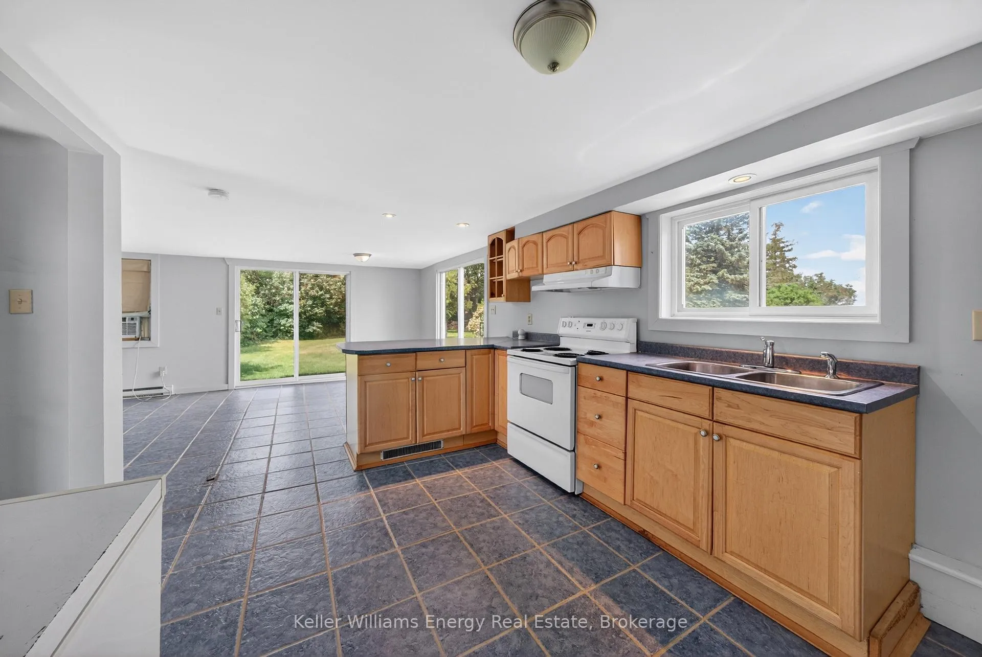 Photo 33 of 3753 County Rd 13, Prince Edward County, South Marysburg Ward — HOMEH