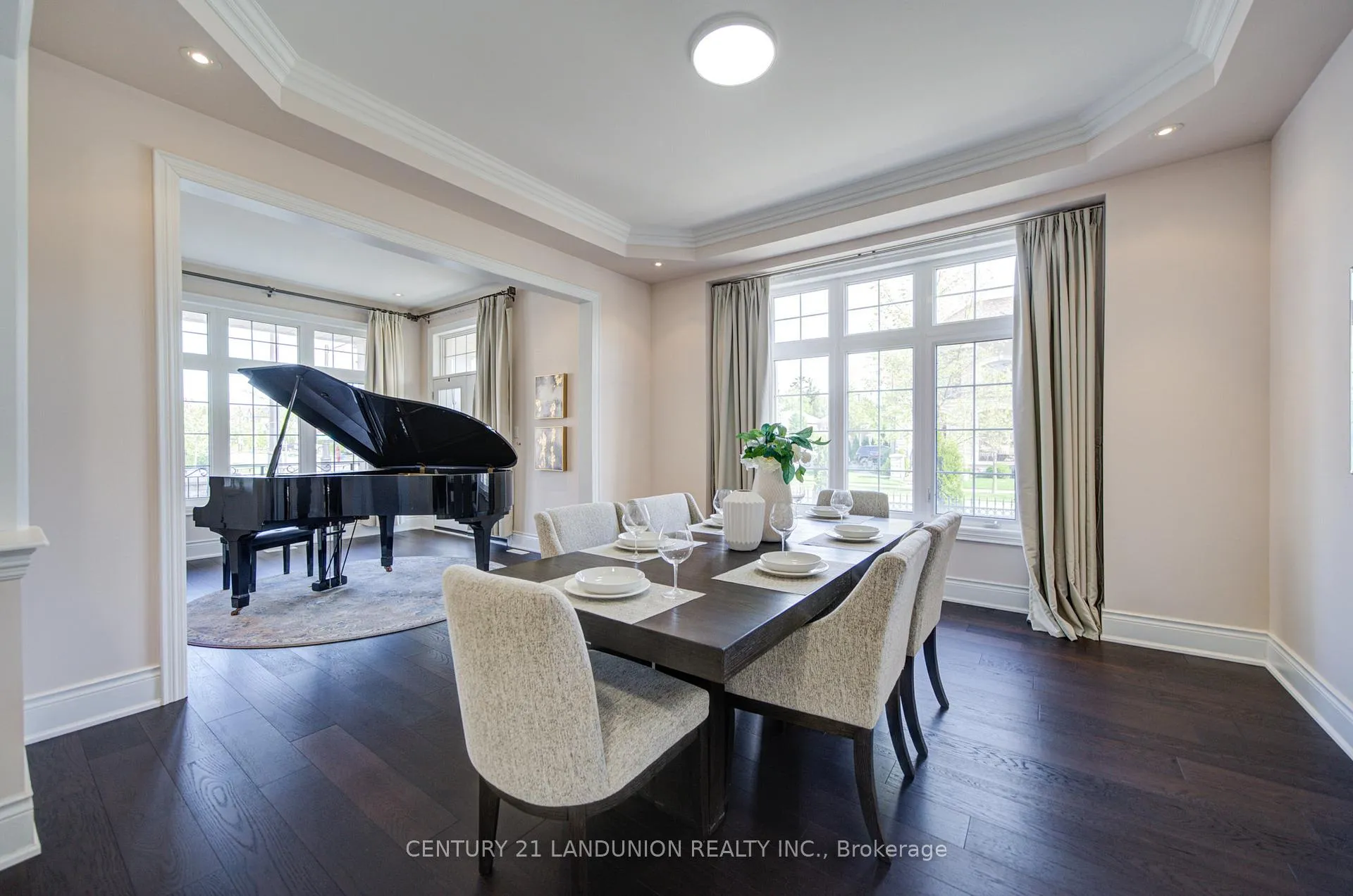 Photo 9 of 101 Silver Sterling Crescent, Vaughan, Vellore Village — HOMEH