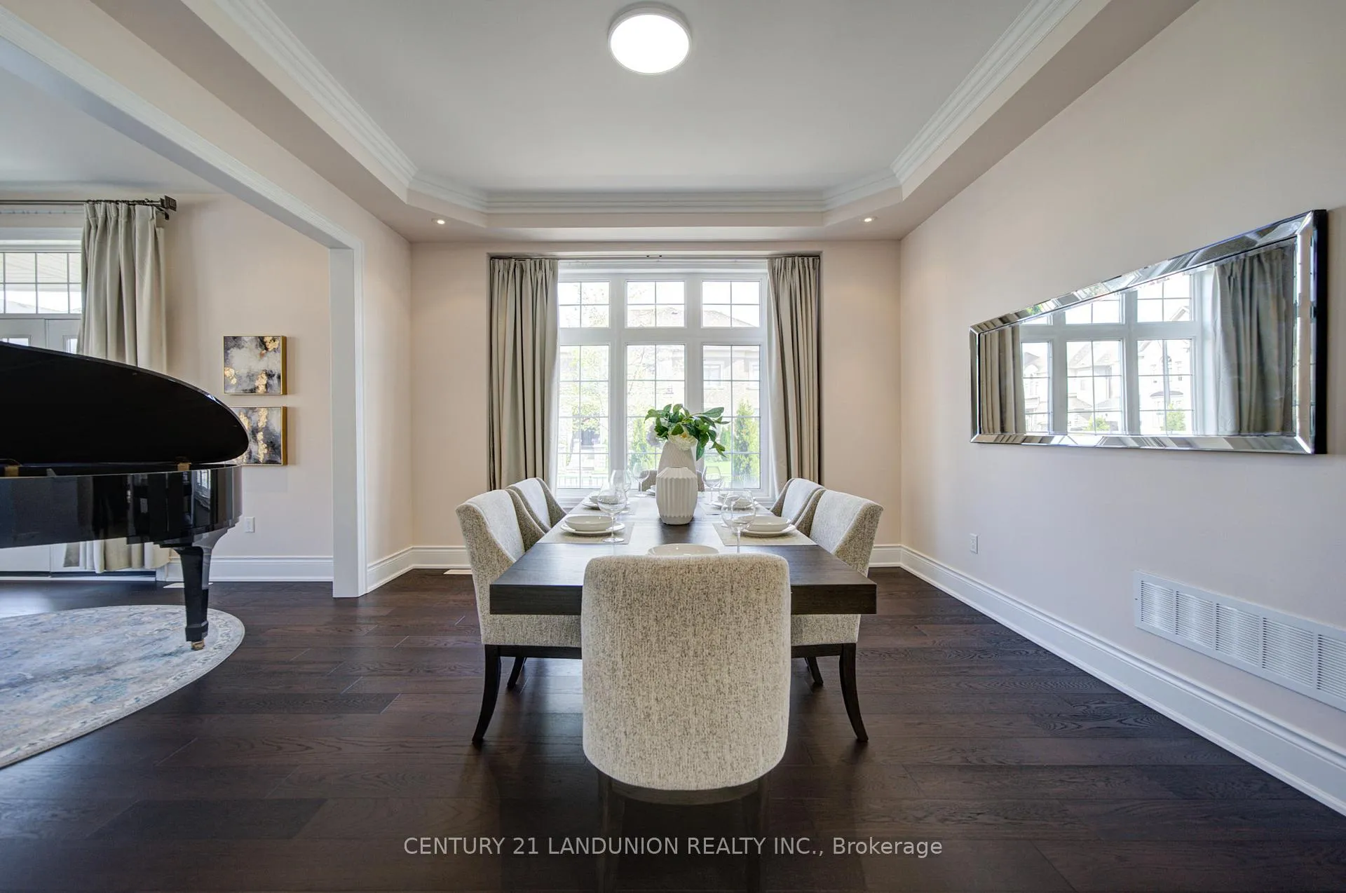 Photo 10 of 101 Silver Sterling Crescent, Vaughan, Vellore Village — HOMEH