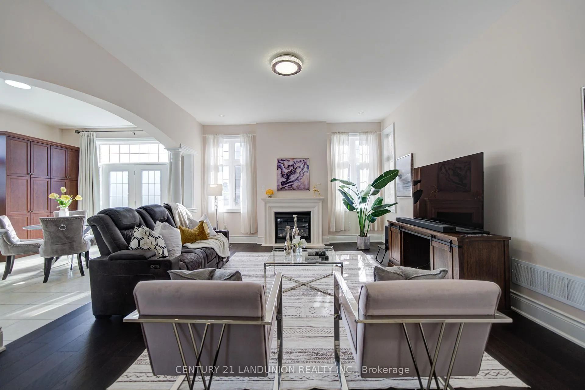 Photo 12 of 101 Silver Sterling Crescent, Vaughan, Vellore Village — HOMEH