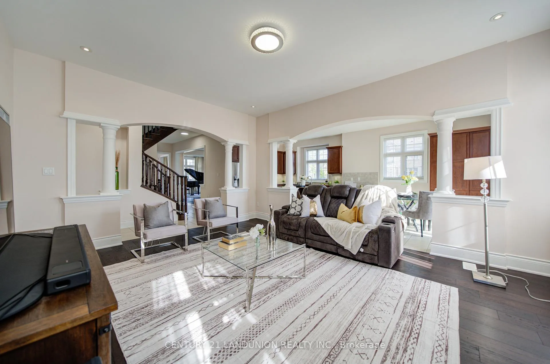 Photo 14 of 101 Silver Sterling Crescent, Vaughan, Vellore Village — HOMEH