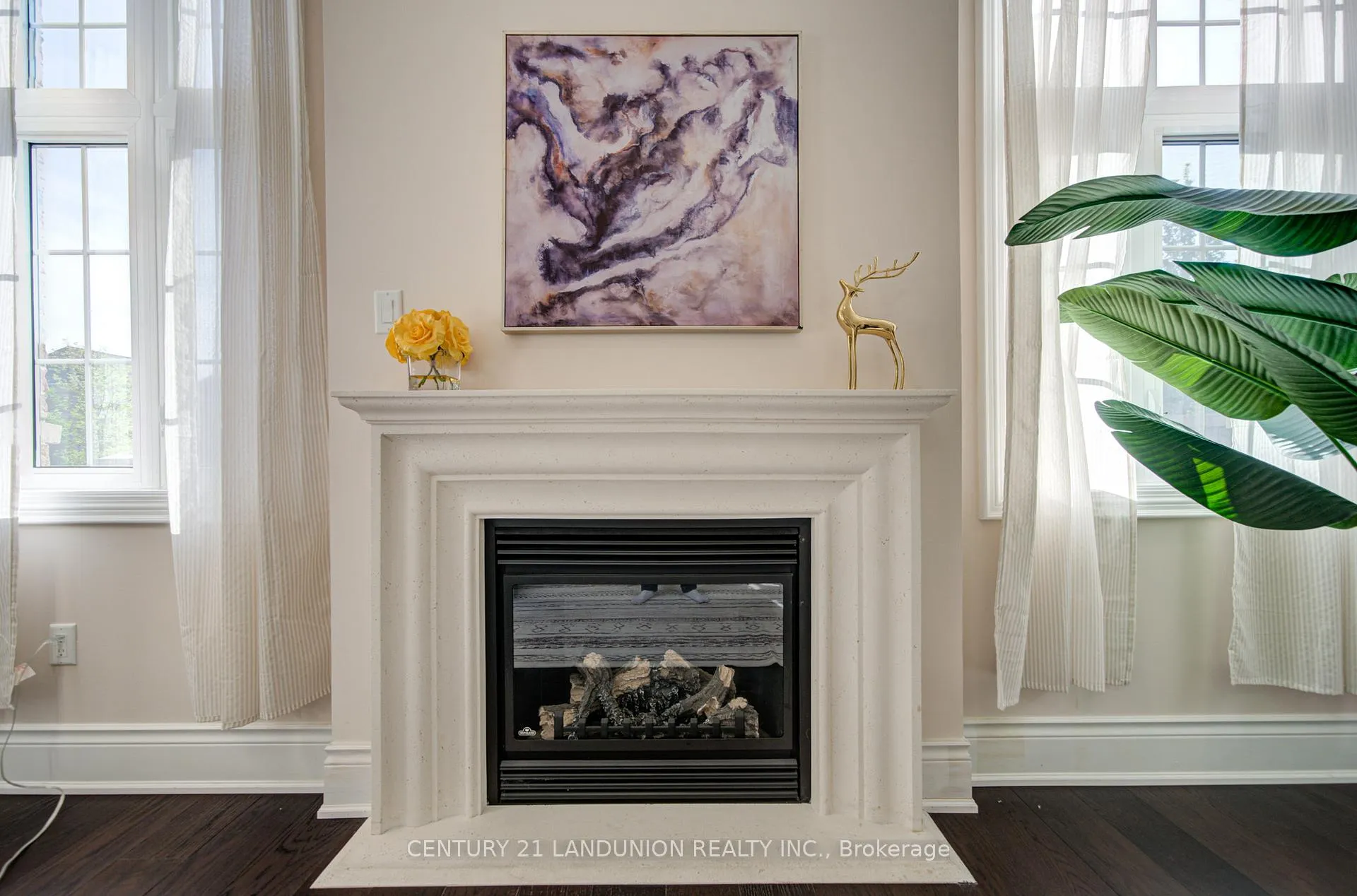 Photo 16 of 101 Silver Sterling Crescent, Vaughan, Vellore Village — HOMEH