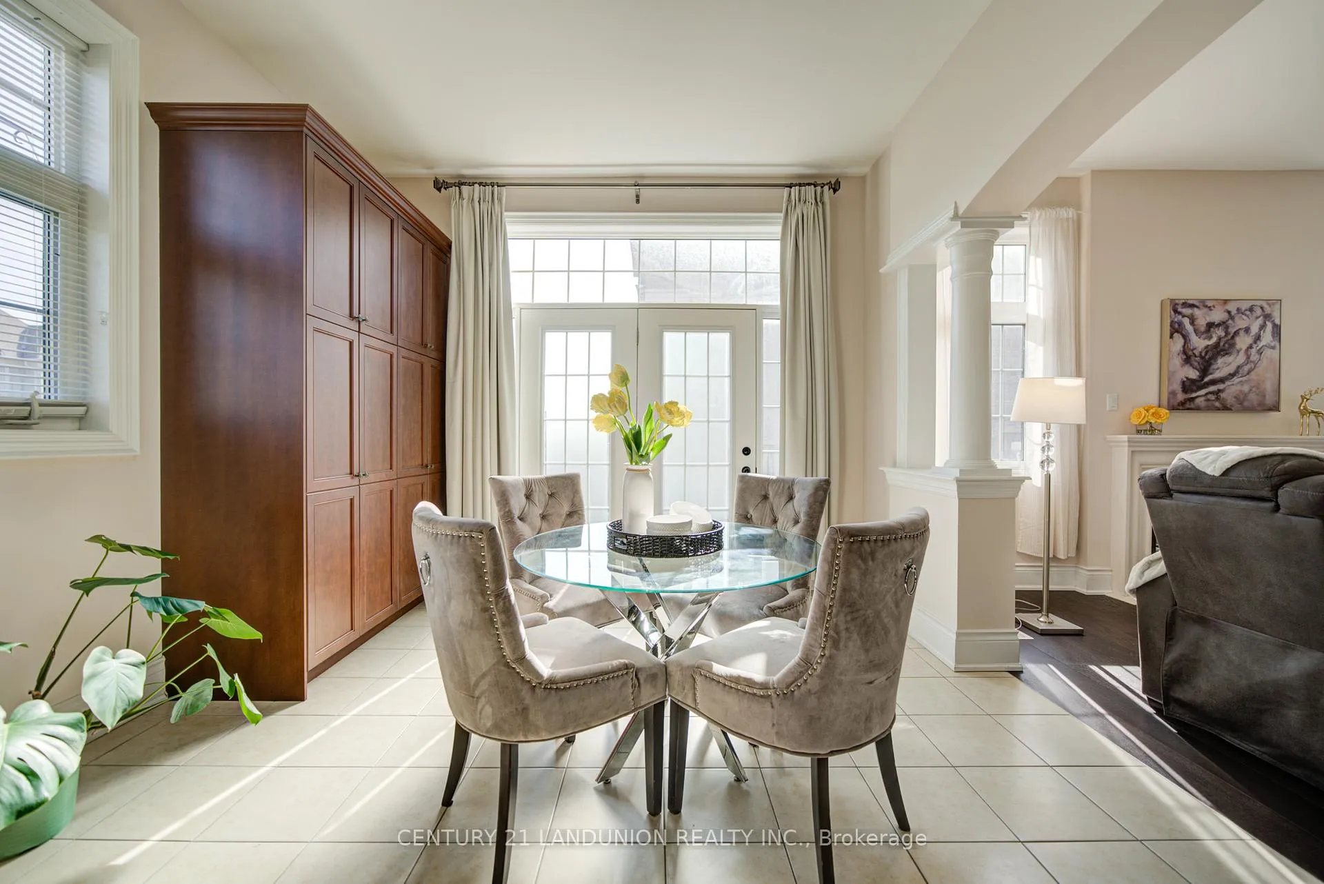 Photo 21 of 101 Silver Sterling Crescent, Vaughan, Vellore Village — HOMEH