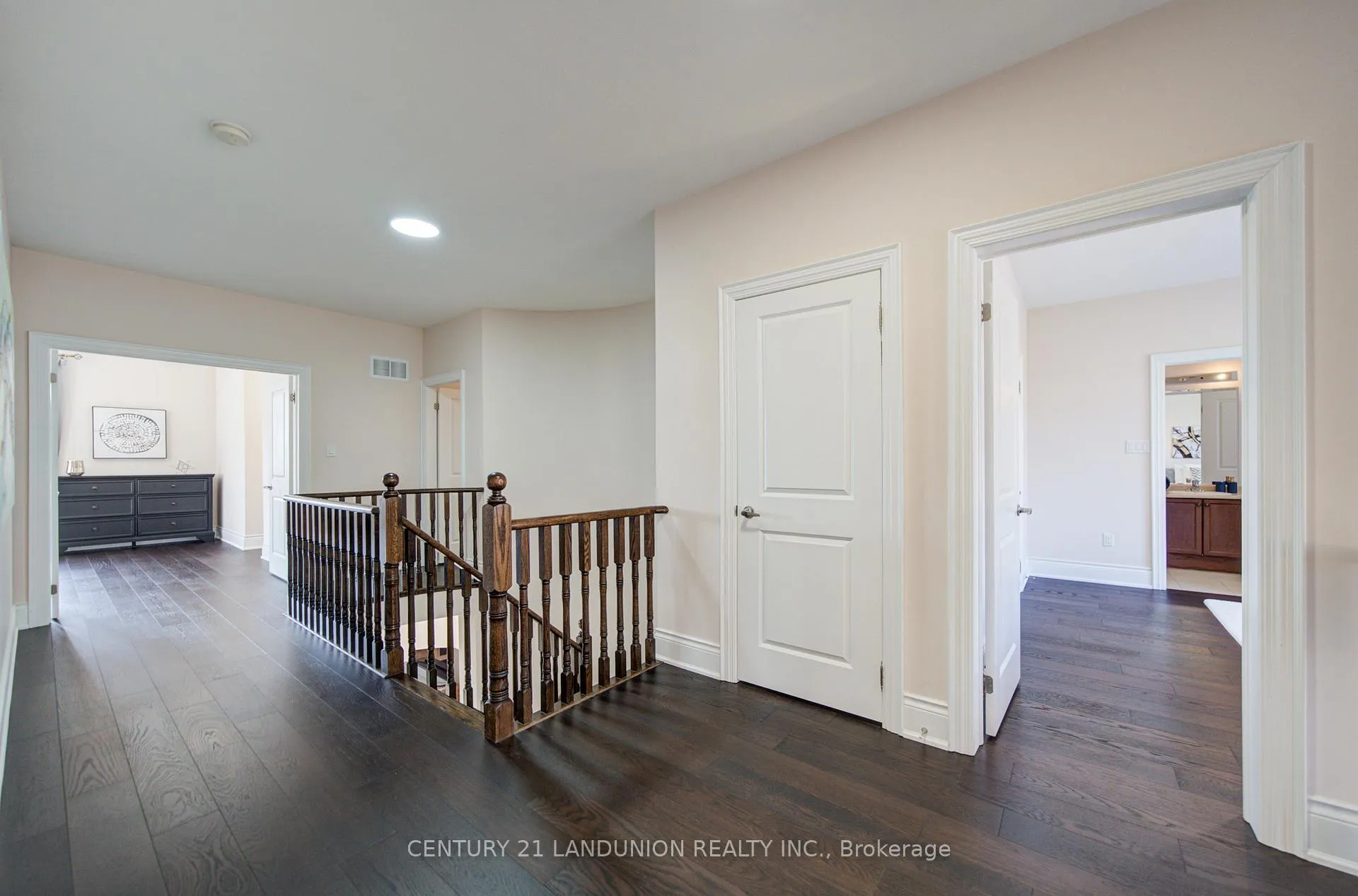 Photo 27 of 101 Silver Sterling Crescent, Vaughan, Vellore Village — HOMEH