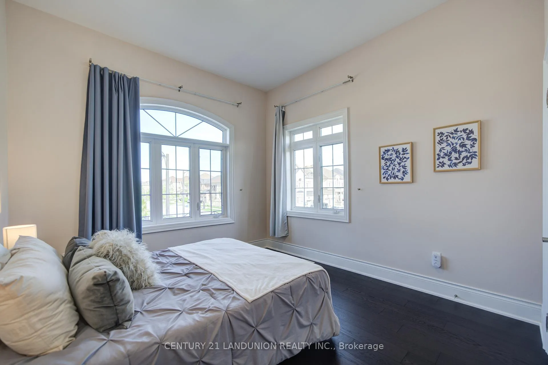 Photo 42 of 101 Silver Sterling Crescent, Vaughan, Vellore Village — HOMEH
