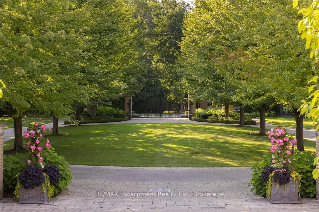 Photo 2 of 2054 Lakeshore Road E, Oakville, Ford — HOMEH