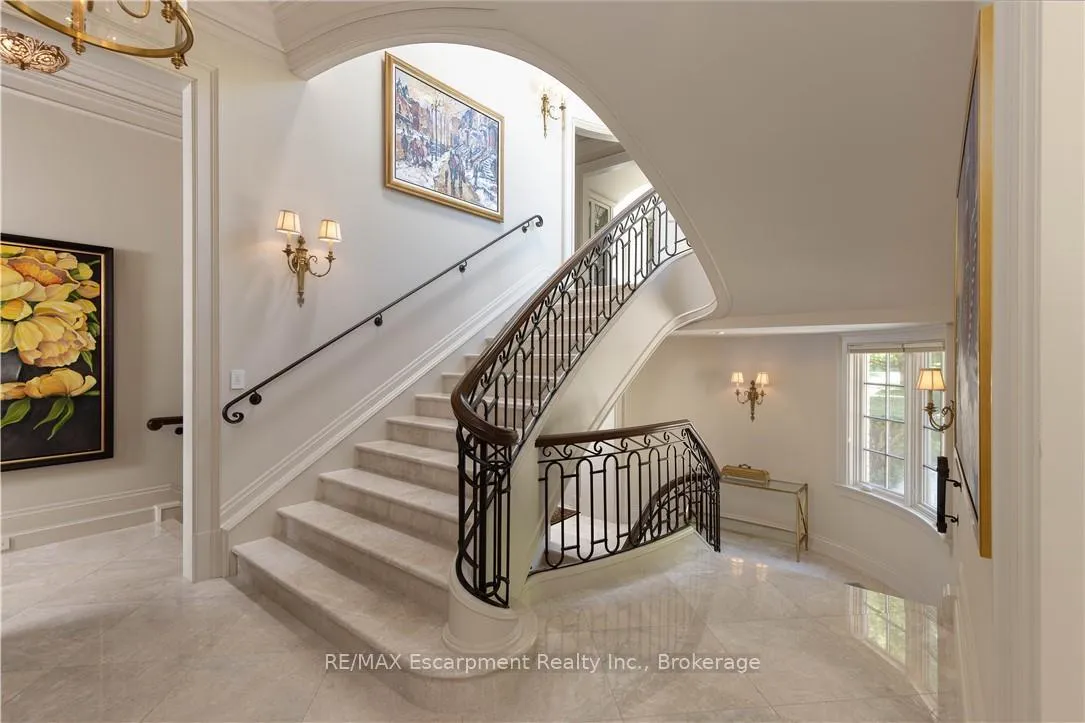 Photo 16 of 2054 Lakeshore Road E, Oakville, Ford — HOMEH