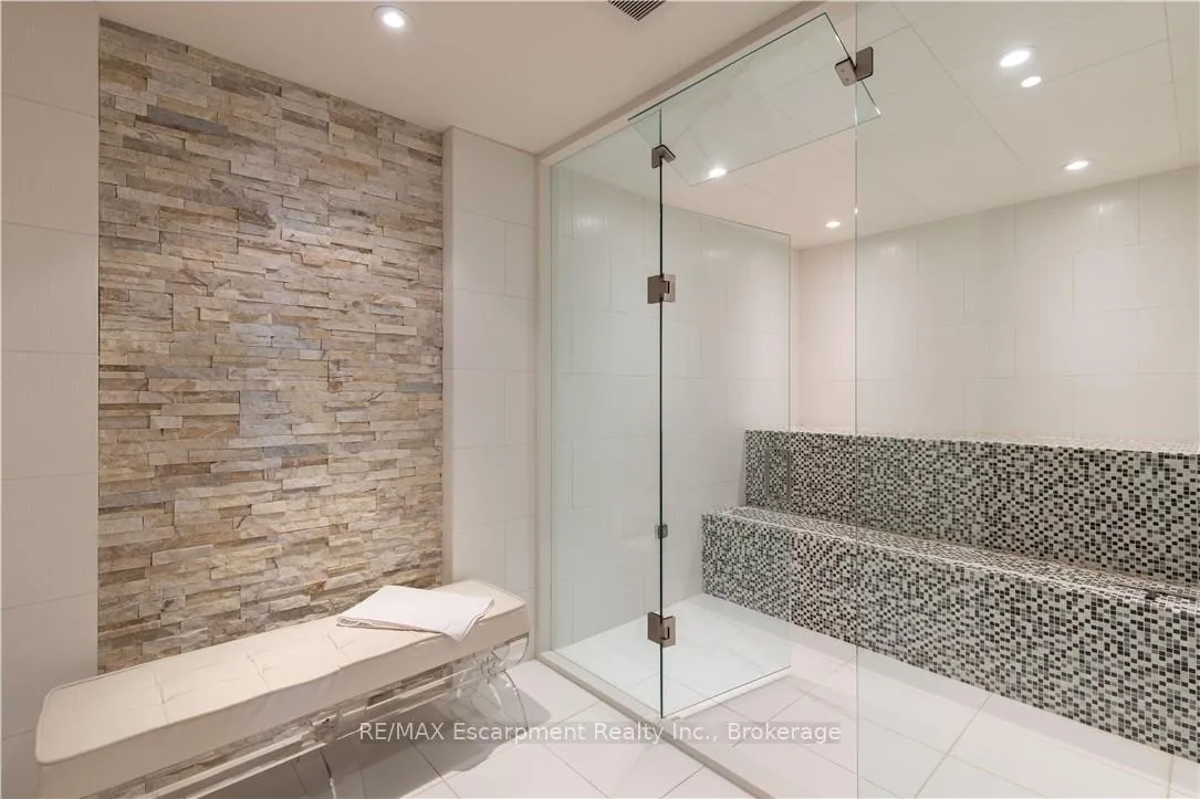 Photo 30 of 2054 Lakeshore Road E, Oakville, Ford — HOMEH