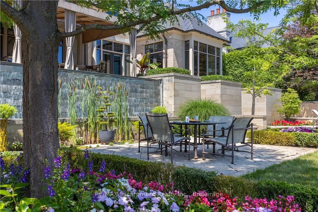 Photo 35 of 2054 Lakeshore Road E, Oakville, Ford — HOMEH