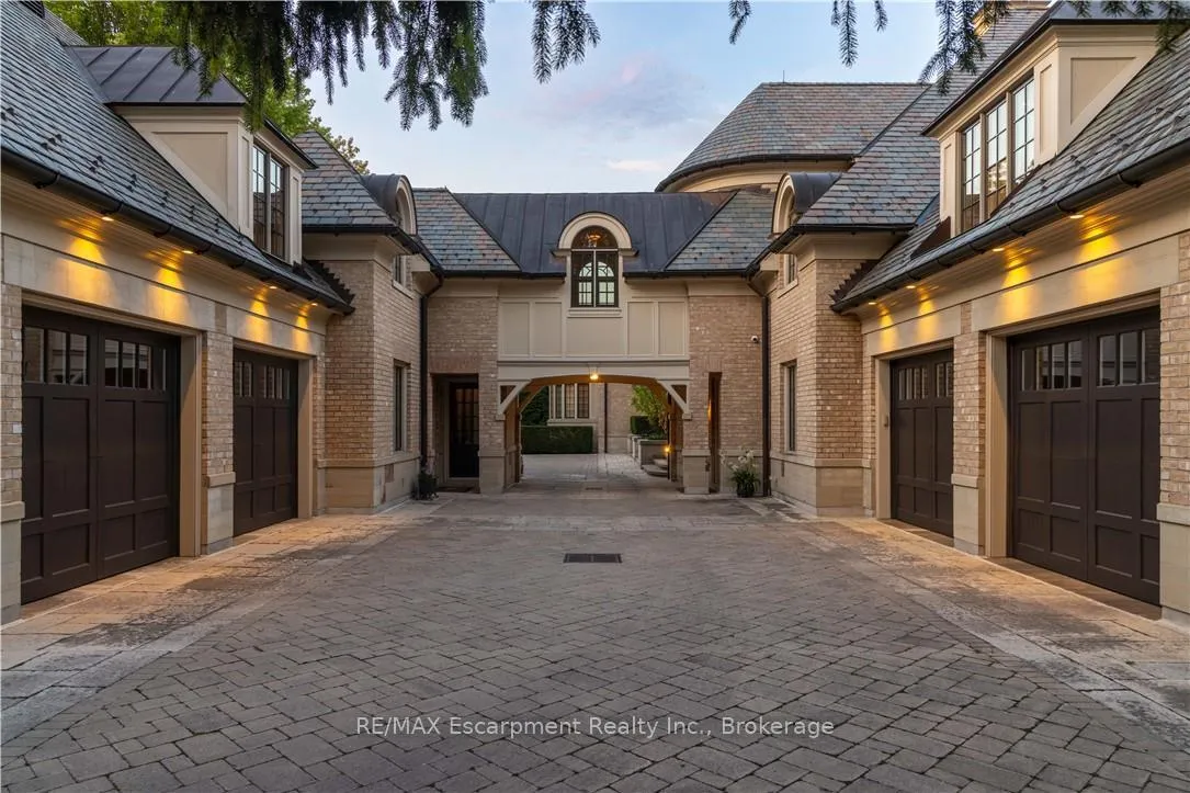 Photo 39 of 2054 Lakeshore Road E, Oakville, Ford — HOMEH