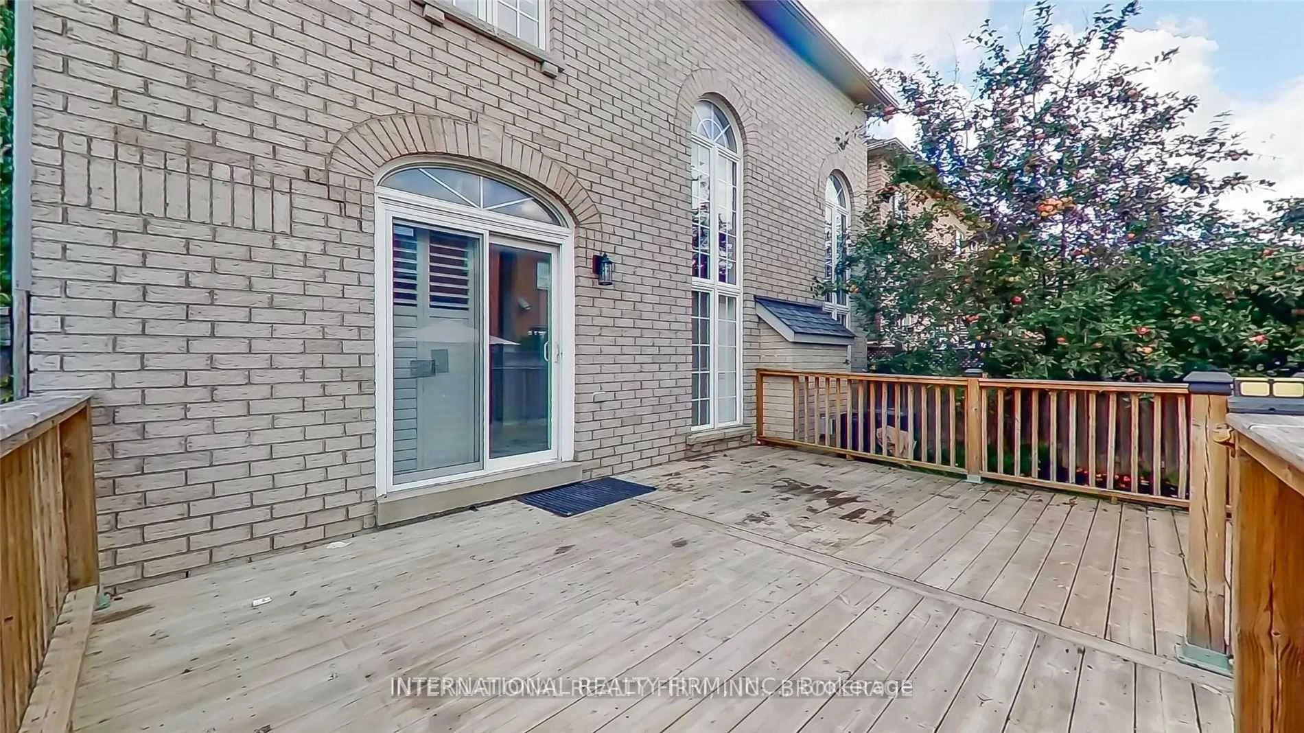 Photo 3 of 2 Dolce Crescent, Vaughan, Vellore Village — HOMEH