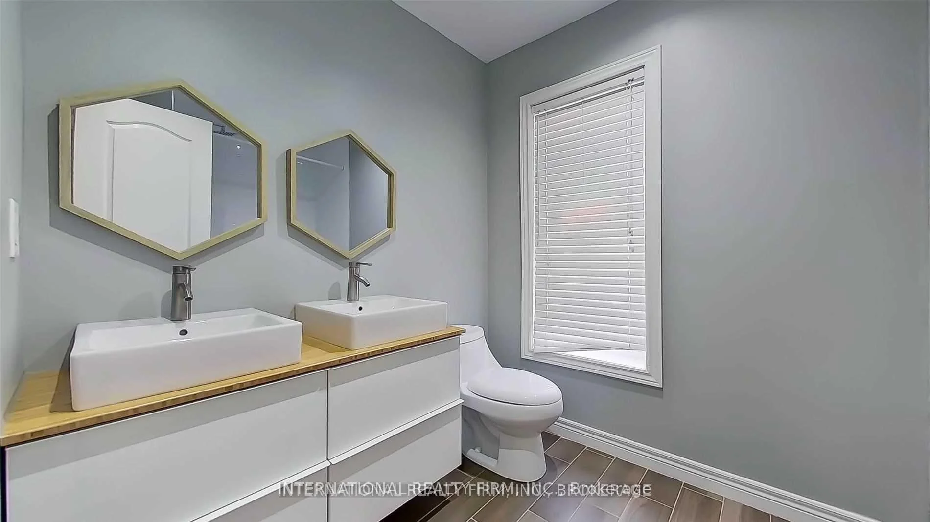 Photo 9 of 2 Dolce Crescent, Vaughan, Vellore Village — HOMEH