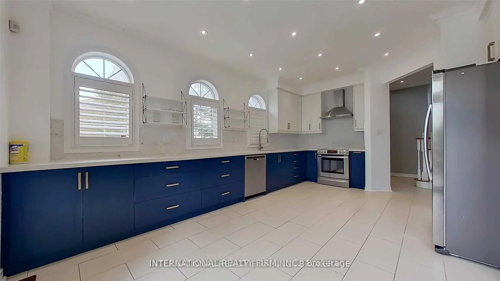 Photo 27 of 2 Dolce Crescent, Vaughan, Vellore Village — HOMEH