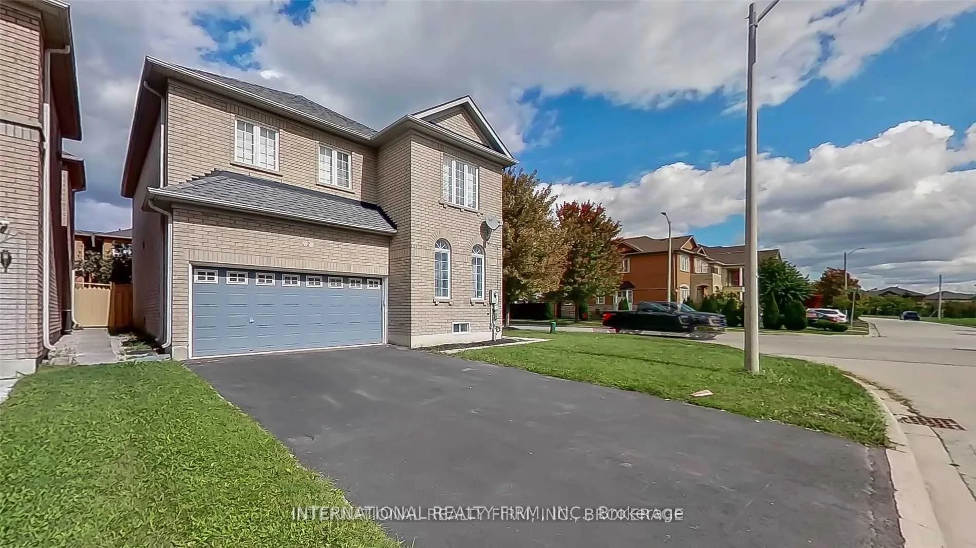 Photo 38 of 2 Dolce Crescent, Vaughan, Vellore Village — HOMEH