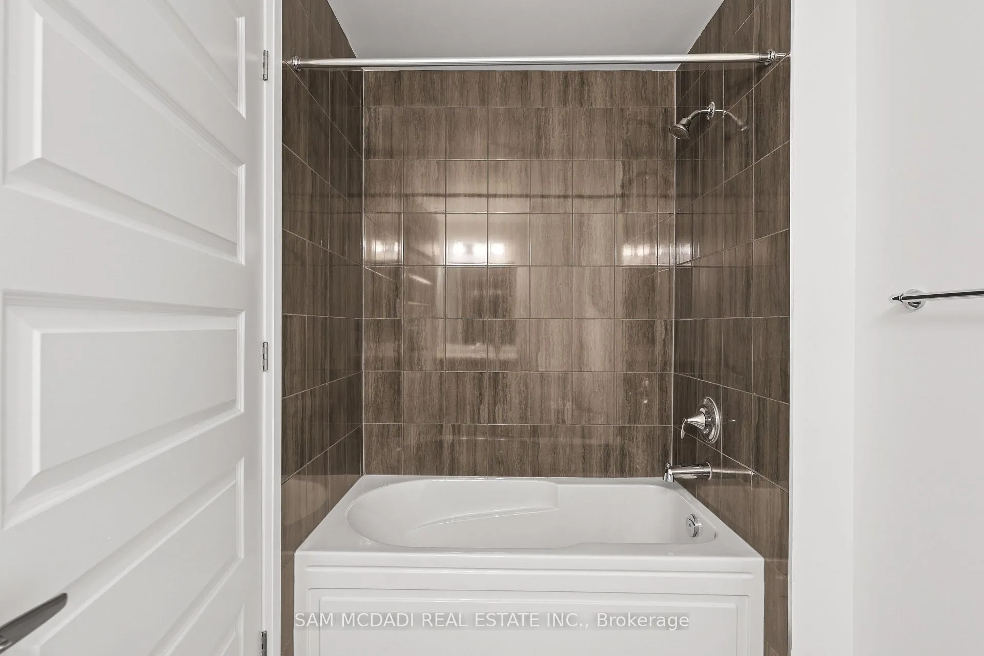 Photo 16 of Unit 314, 460 Gordon Krantz Avenue, Milton, Walker — HOMEH