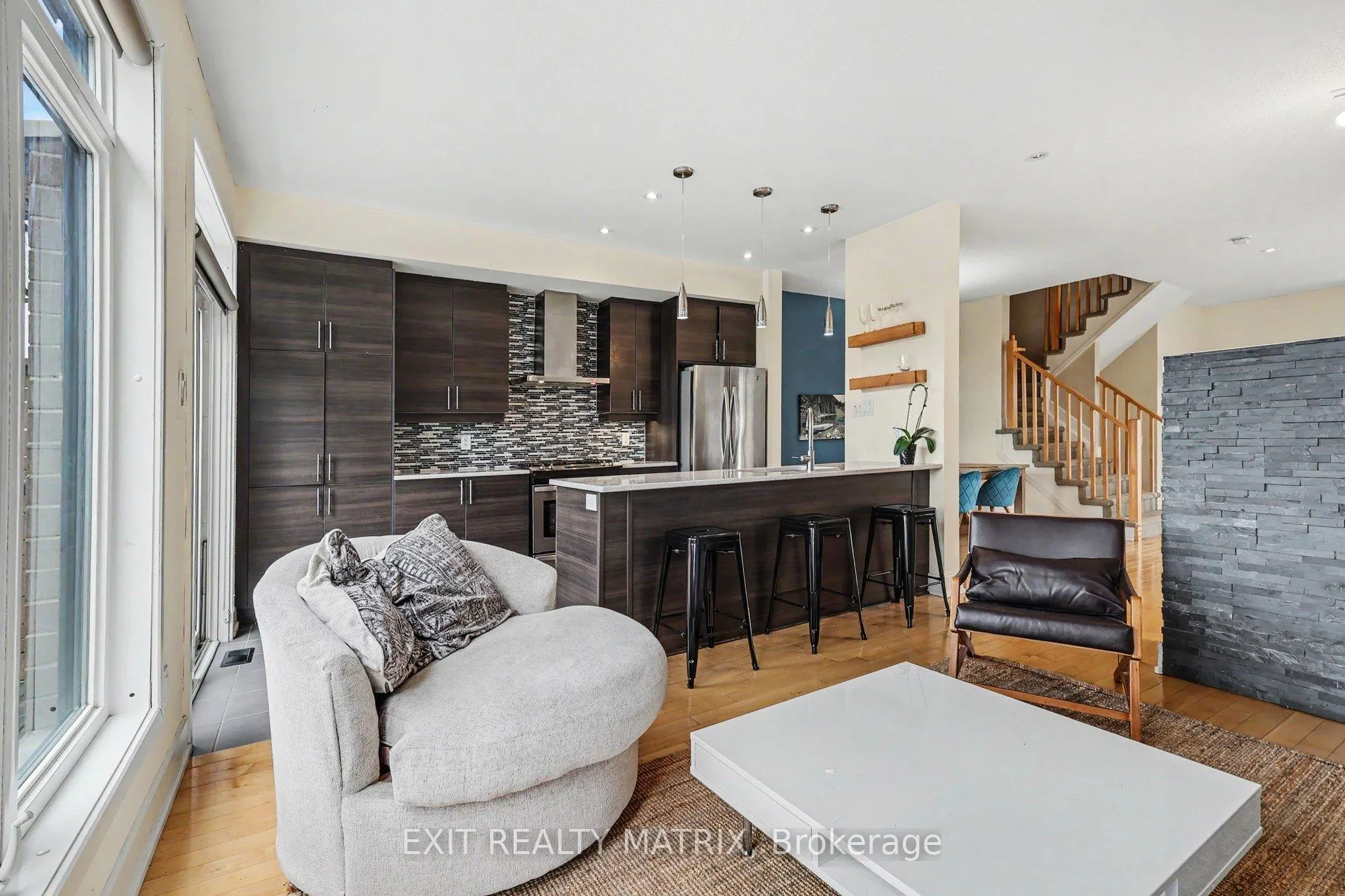 Photo 8 of 74 Nutting Crescent, Ottawa, Riverside South/Gloucester Glen — HOMEH