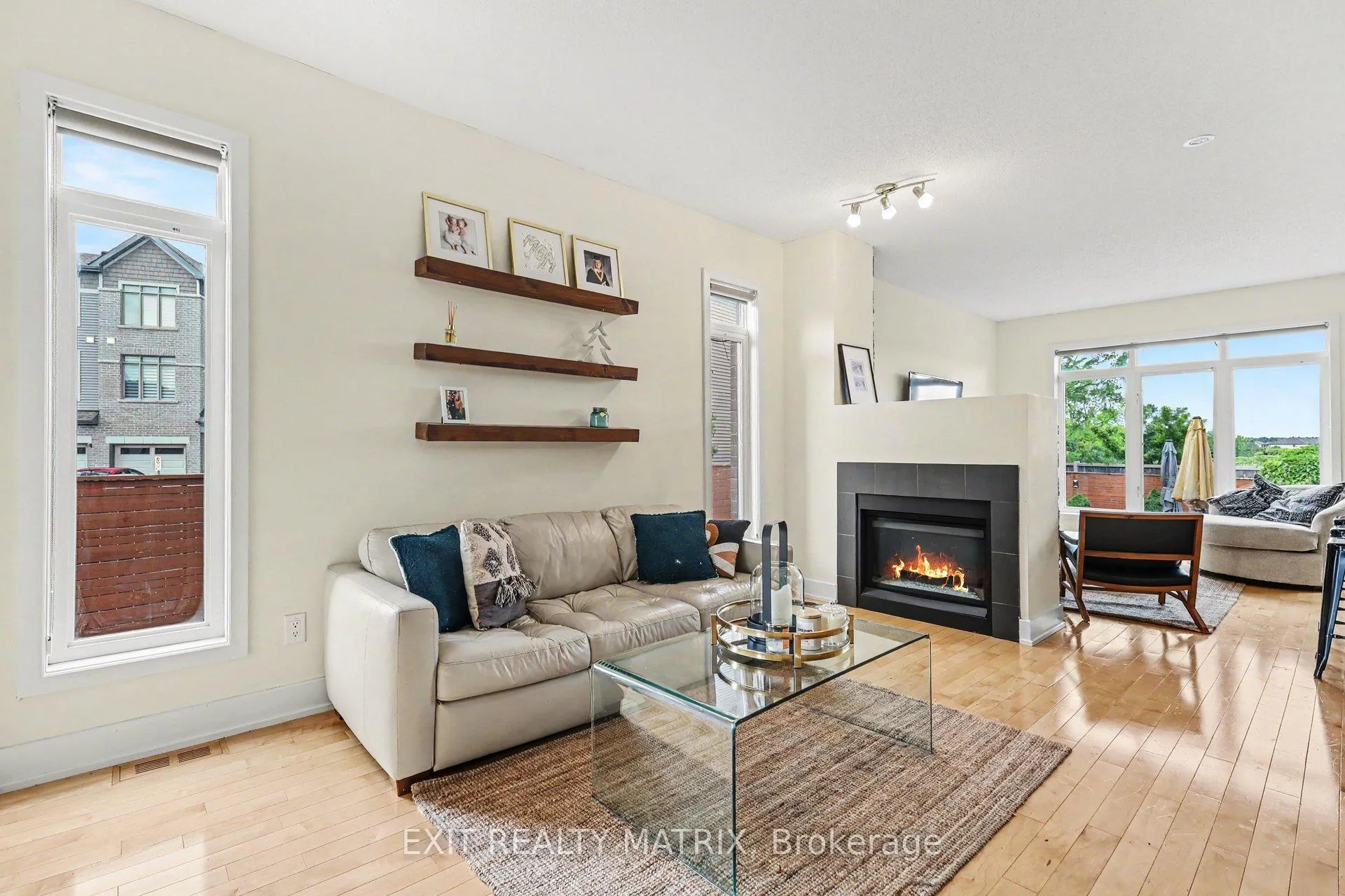 Photo 13 of 74 Nutting Crescent, Ottawa, Riverside South/Gloucester Glen — HOMEH