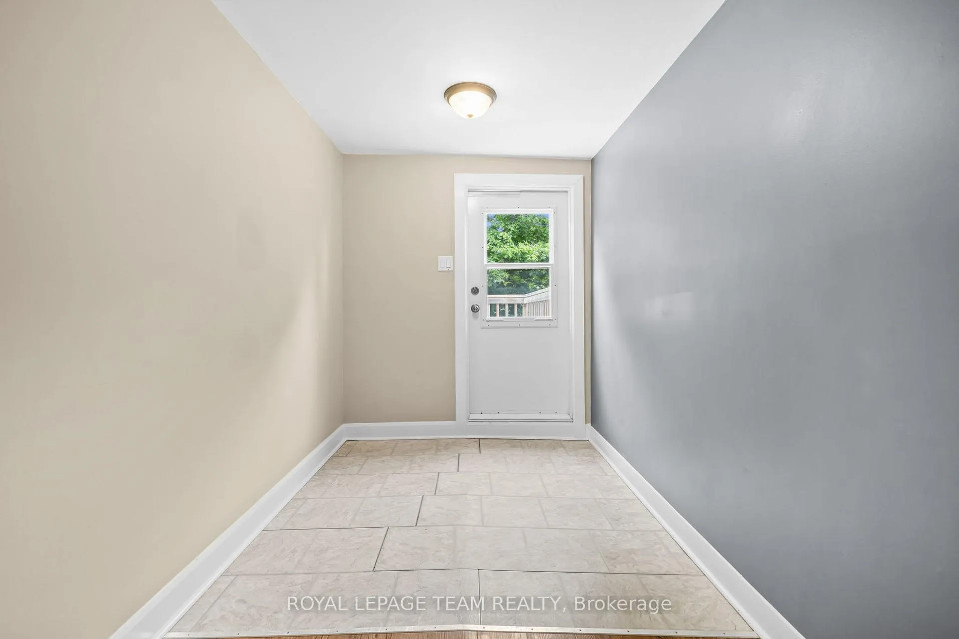 Photo 4 of Unit Upper Unit, 5432 Old Richmond Road, Ottawa, Fallowfield — HOMEH