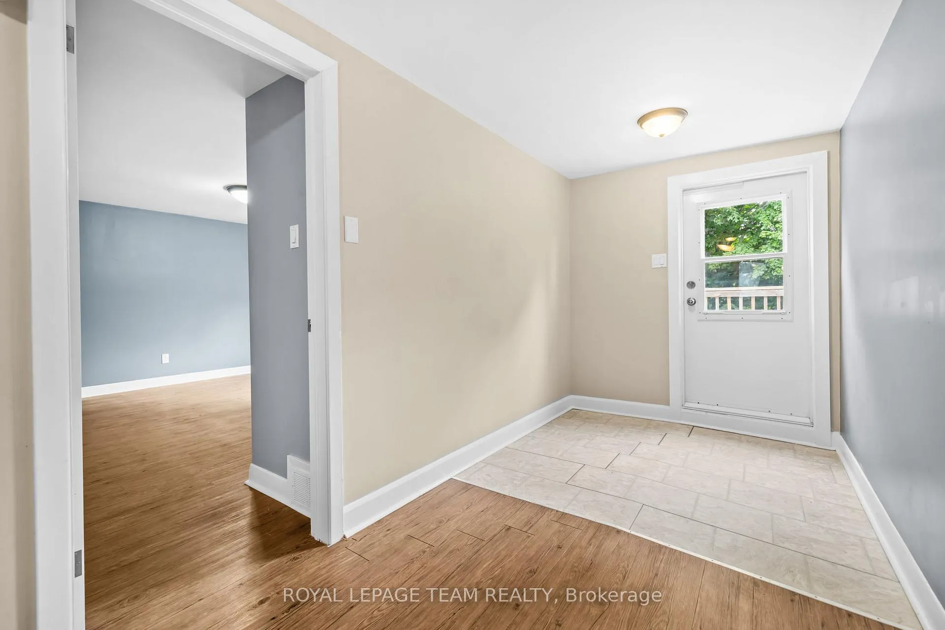 Photo 5 of Unit Upper Unit, 5432 Old Richmond Road, Ottawa, Fallowfield — HOMEH