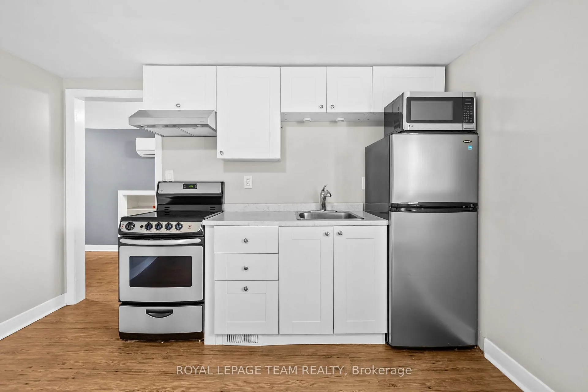 Photo 14 of Unit Upper Unit, 5432 Old Richmond Road, Ottawa, Fallowfield — HOMEH