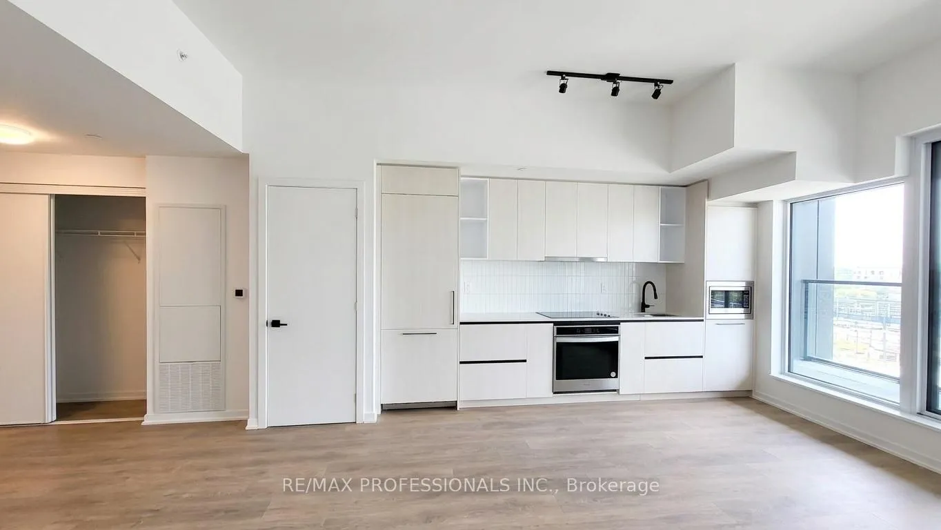Photo 3 of Unit 504, 10 Graphophone Grove, Toronto, Dovercourt-Wallace Emerson-Junction — HOMEH