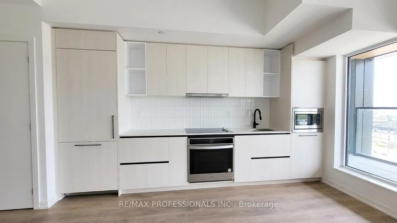 Photo 7 of Unit 504, 10 Graphophone Grove, Toronto, Dovercourt-Wallace Emerson-Junction — HOMEH