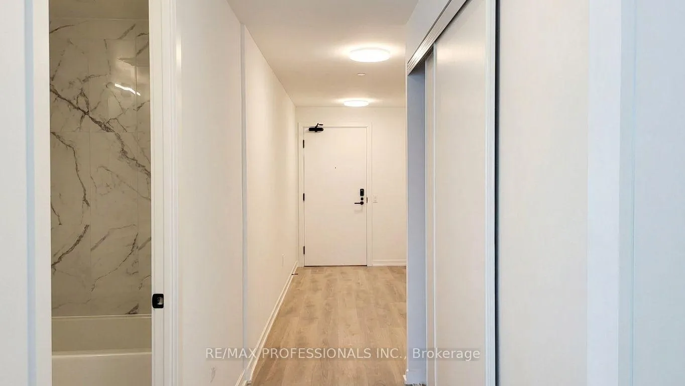 Photo 15 of Unit 504, 10 Graphophone Grove, Toronto, Dovercourt-Wallace Emerson-Junction — HOMEH